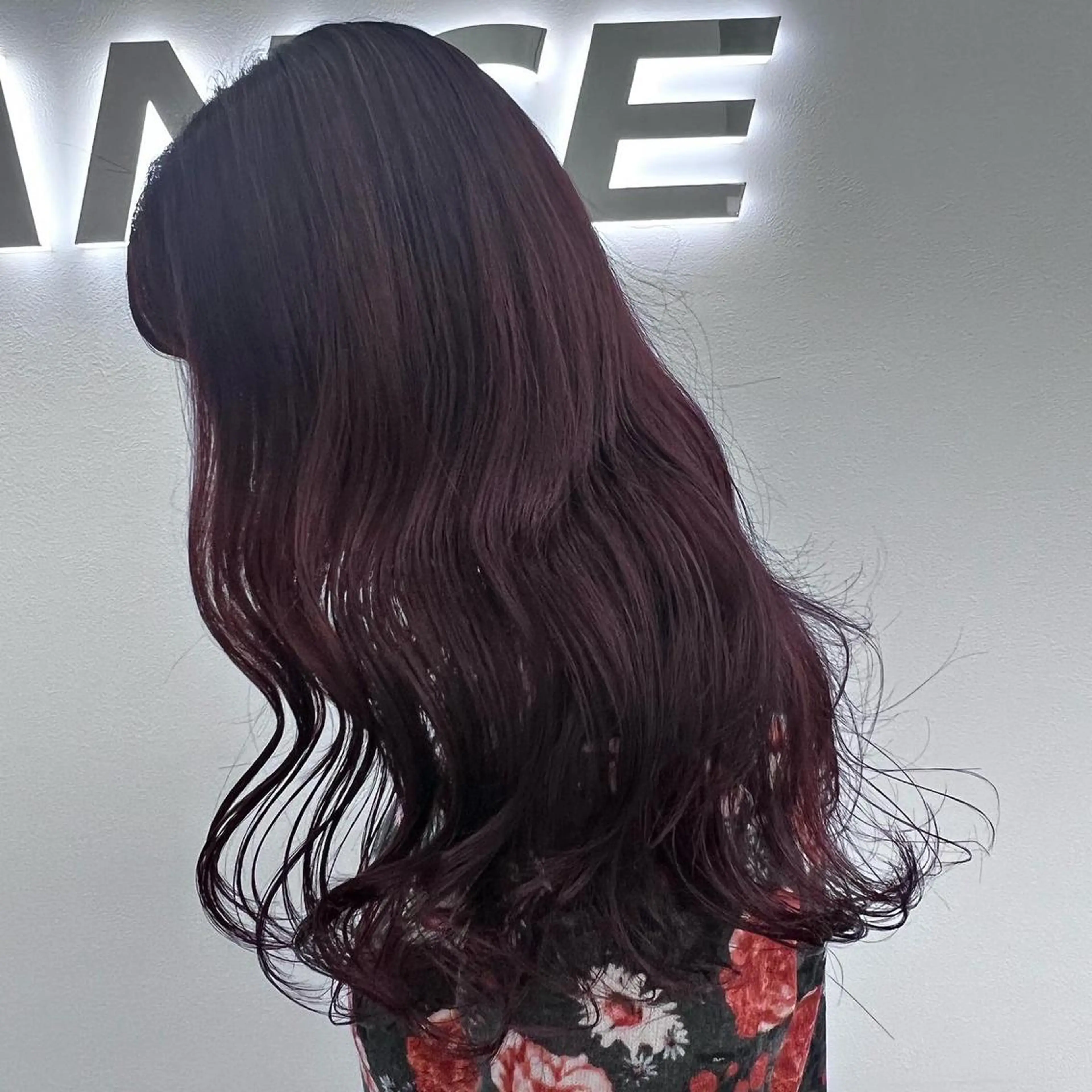 ミディアム カラー パーマ ヘアアレンジ メンズ 色気ある大人カラー /ブリーチなしのヘアスタイル