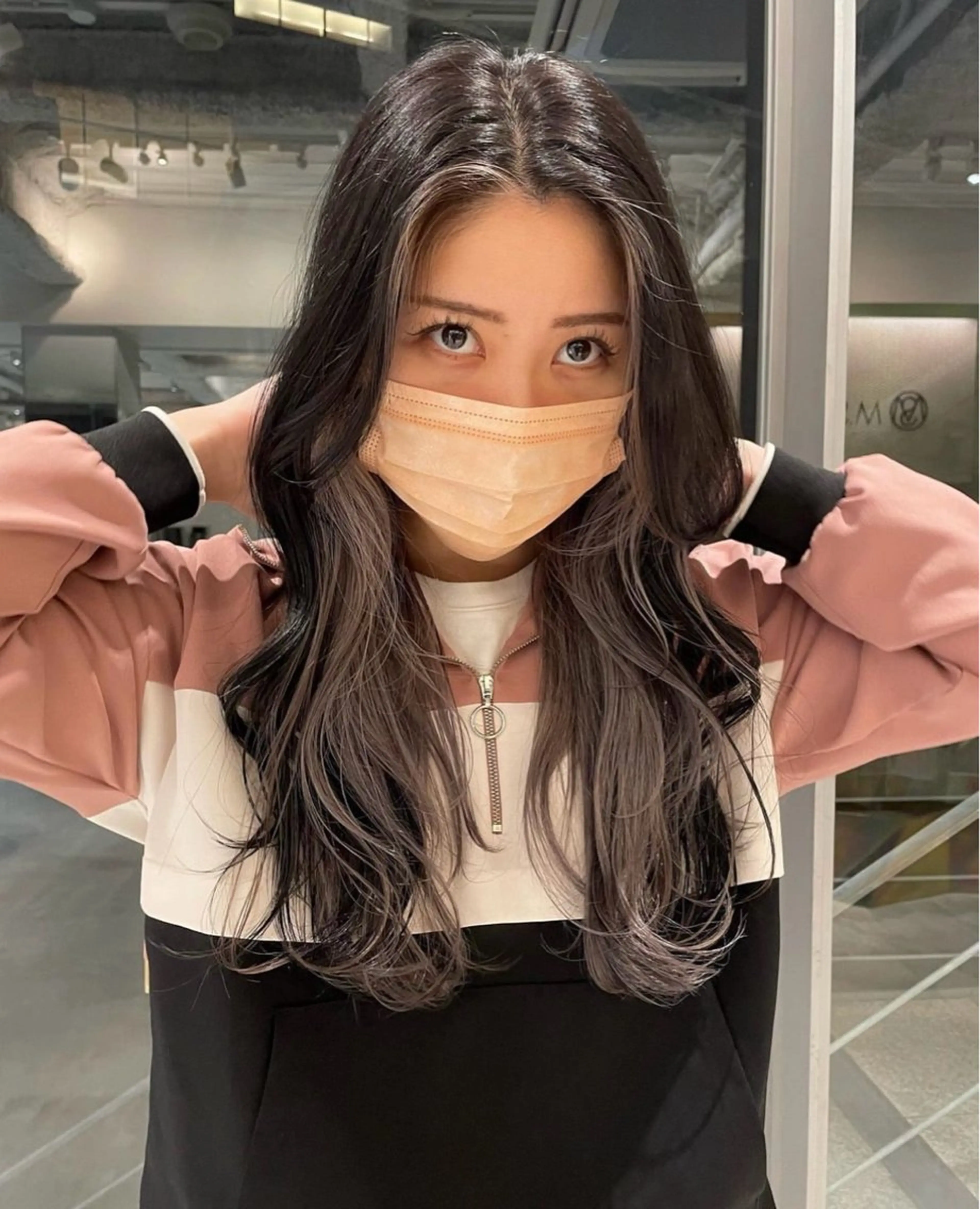 ロング カラー インナーカラー シルバー 透明感カラー/パーマ オレンジmiyo⭐️のヘアスタイル