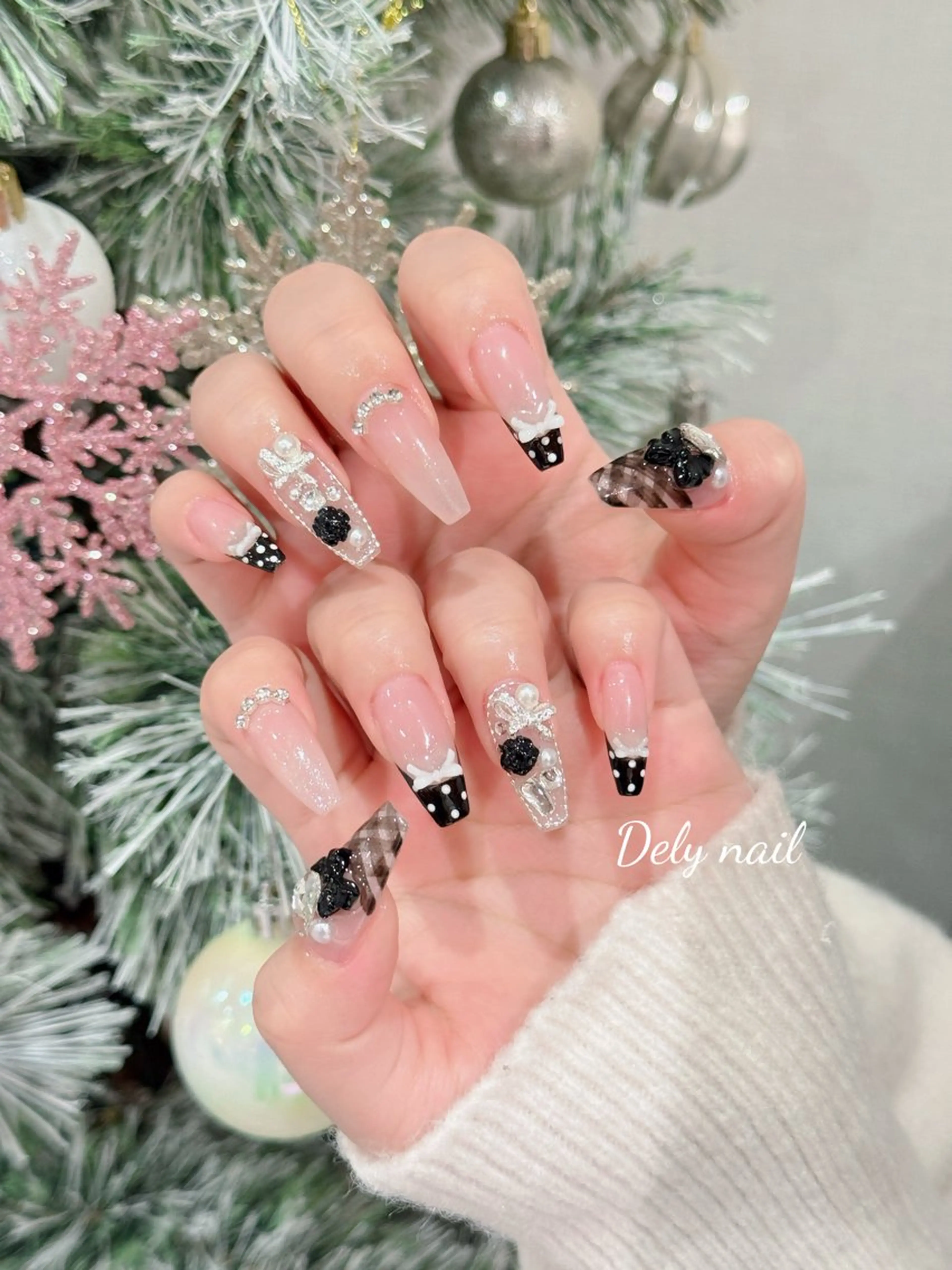 ネイル ジェルネイル ガーリー 韓国ネイル ニュアンスネイル シンプルネイル ハンドネイル DELY_NAIL所属・Dely Nailのネイルデザイン