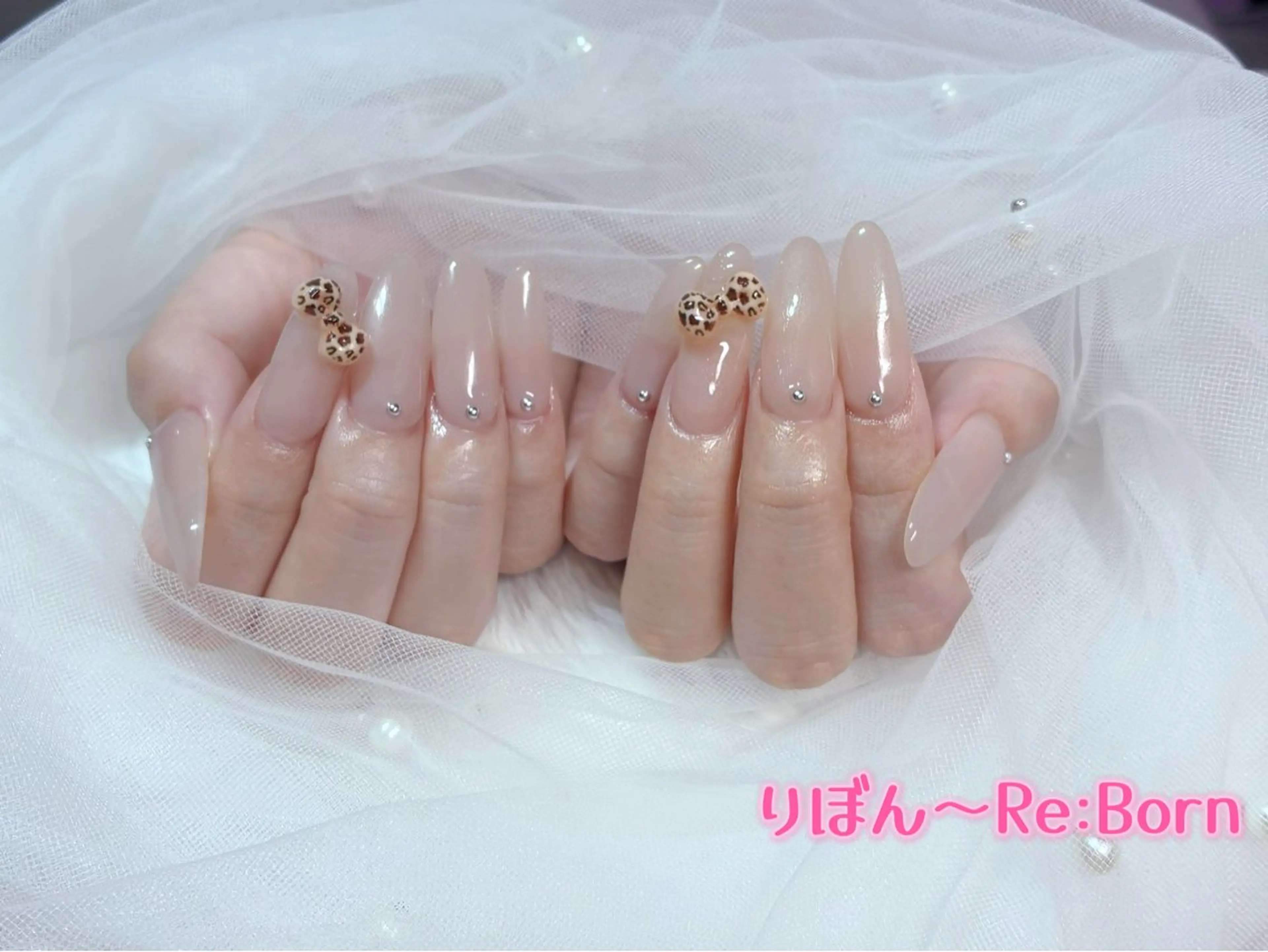 セミロング フレンチガーリー クリスマス ハンドネイル りぼん Re:Bonrのネイルデザイン