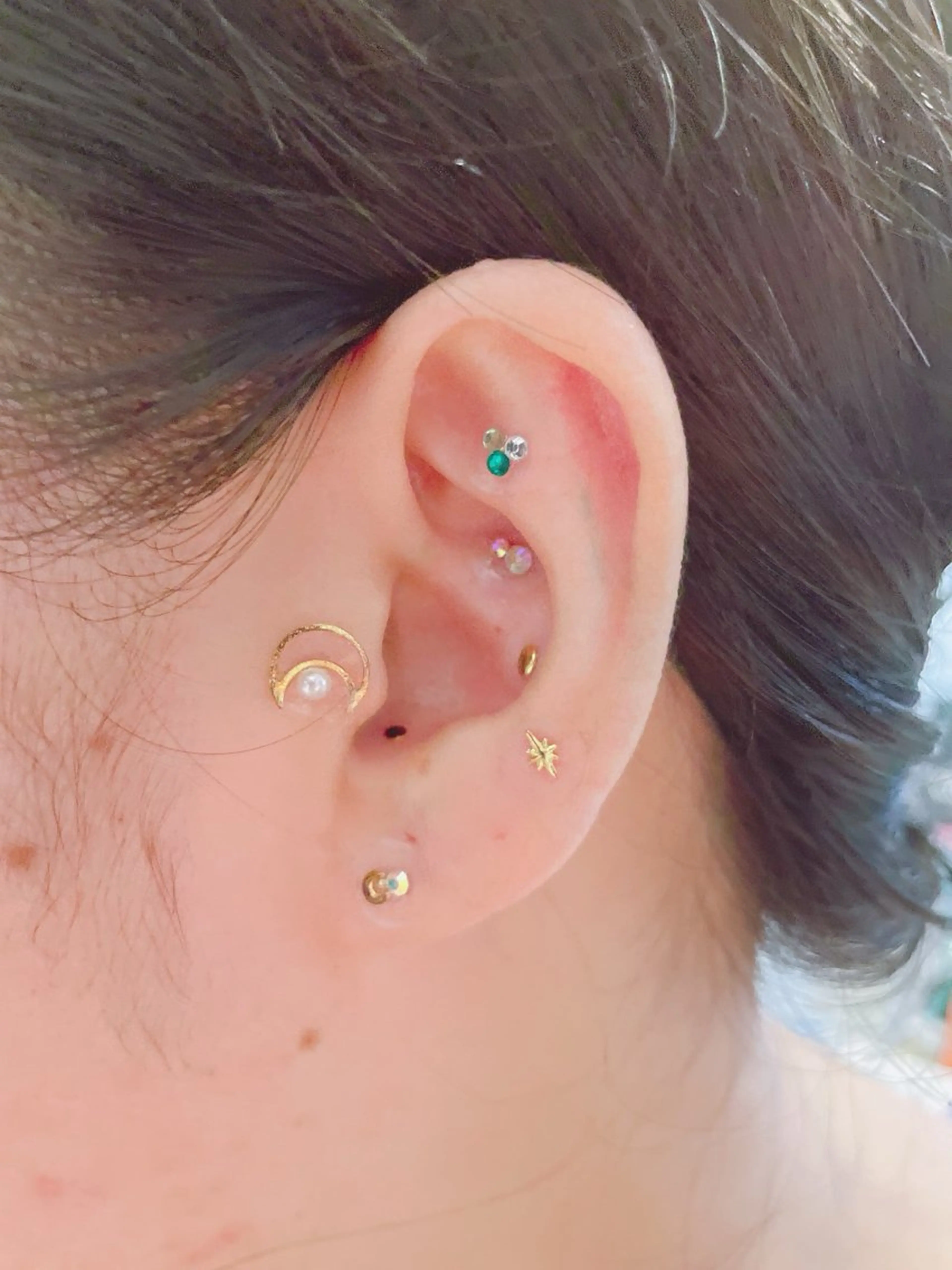 ダイエットや全身の不調に耳ツボジュエリー💎両耳16粒の写真