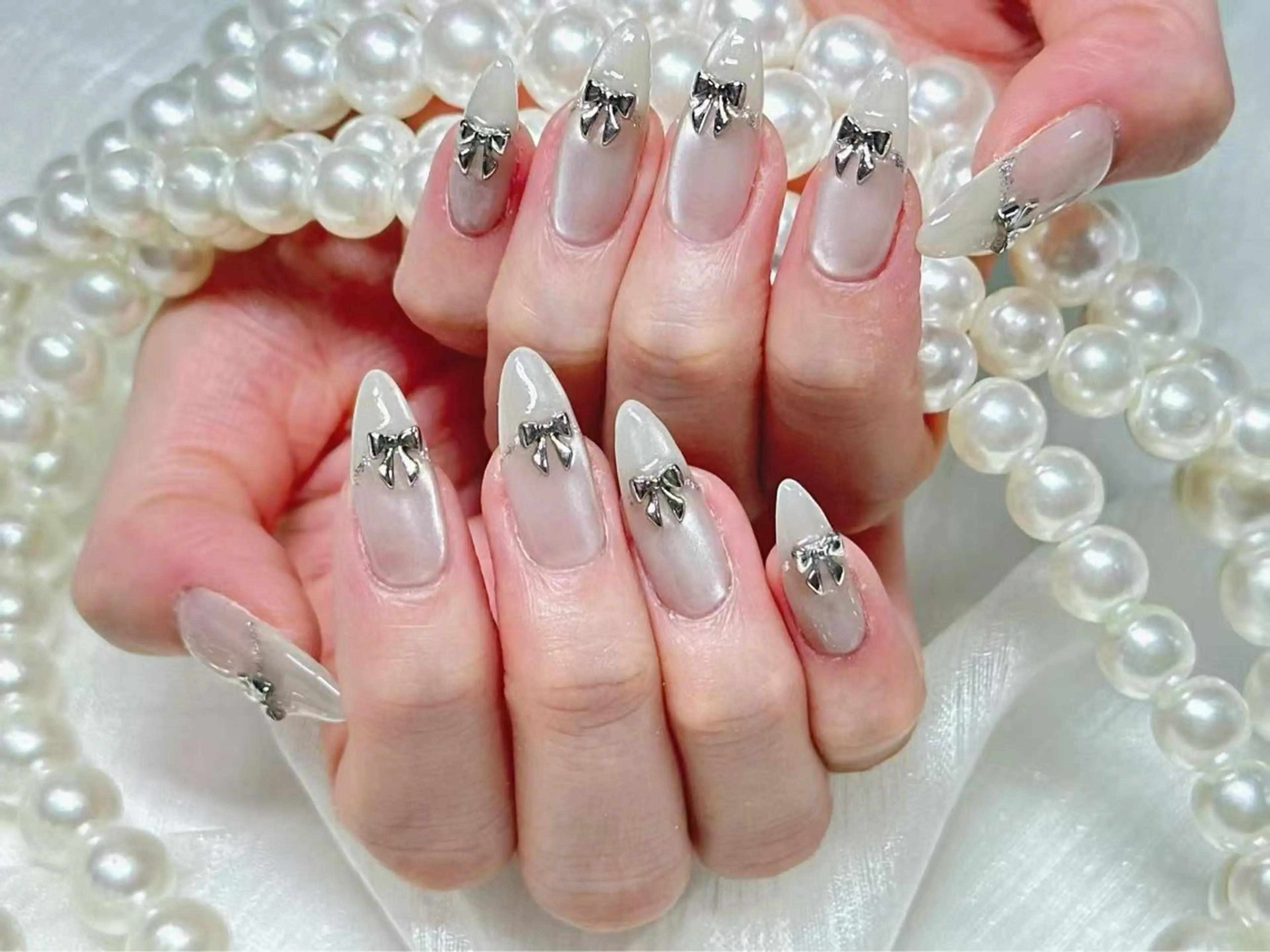 ネイル オーロラネイル 長さ出し フレンチネイル ガーリー キラキラネイル RIn 🎀のネイルデザイン