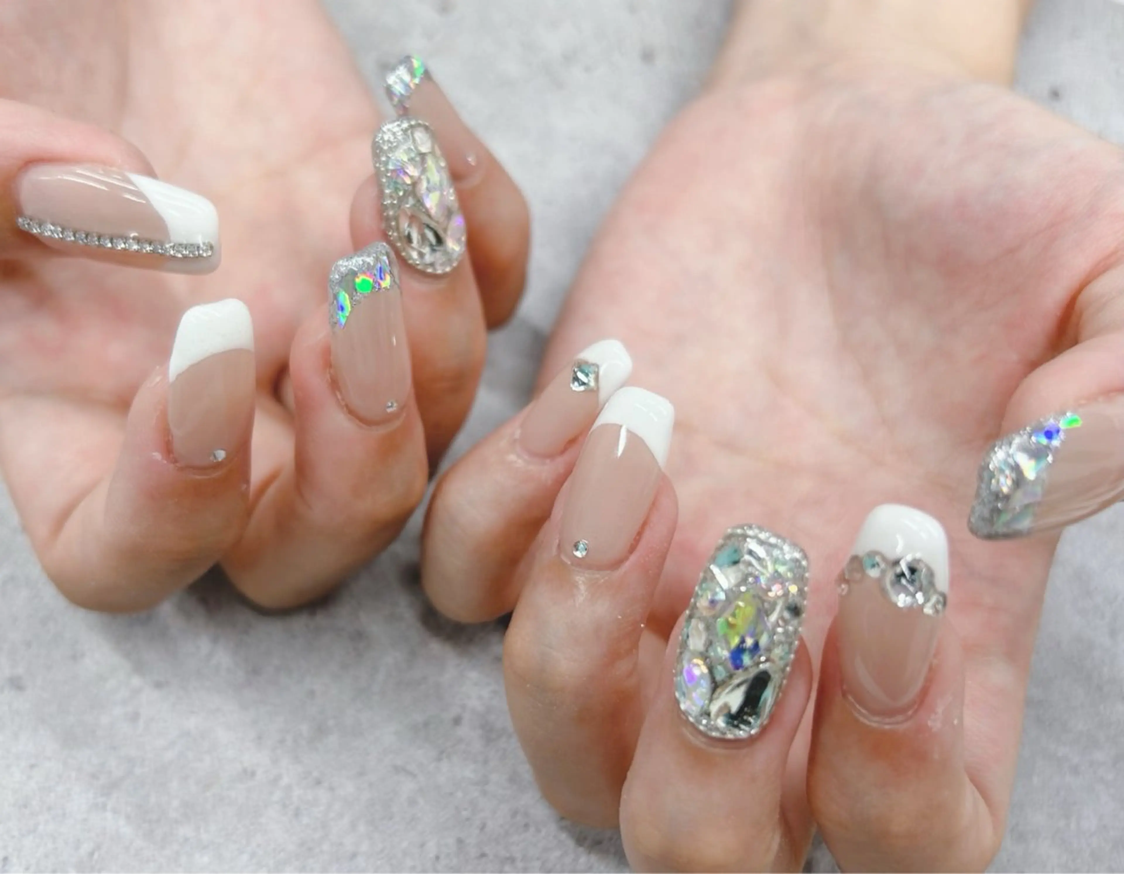 ネイル フレンチネイル ガラスフレンチ ハンドネイル Nail Salon agré所属・agré ネイルサロン　アグレのネイルデザイン