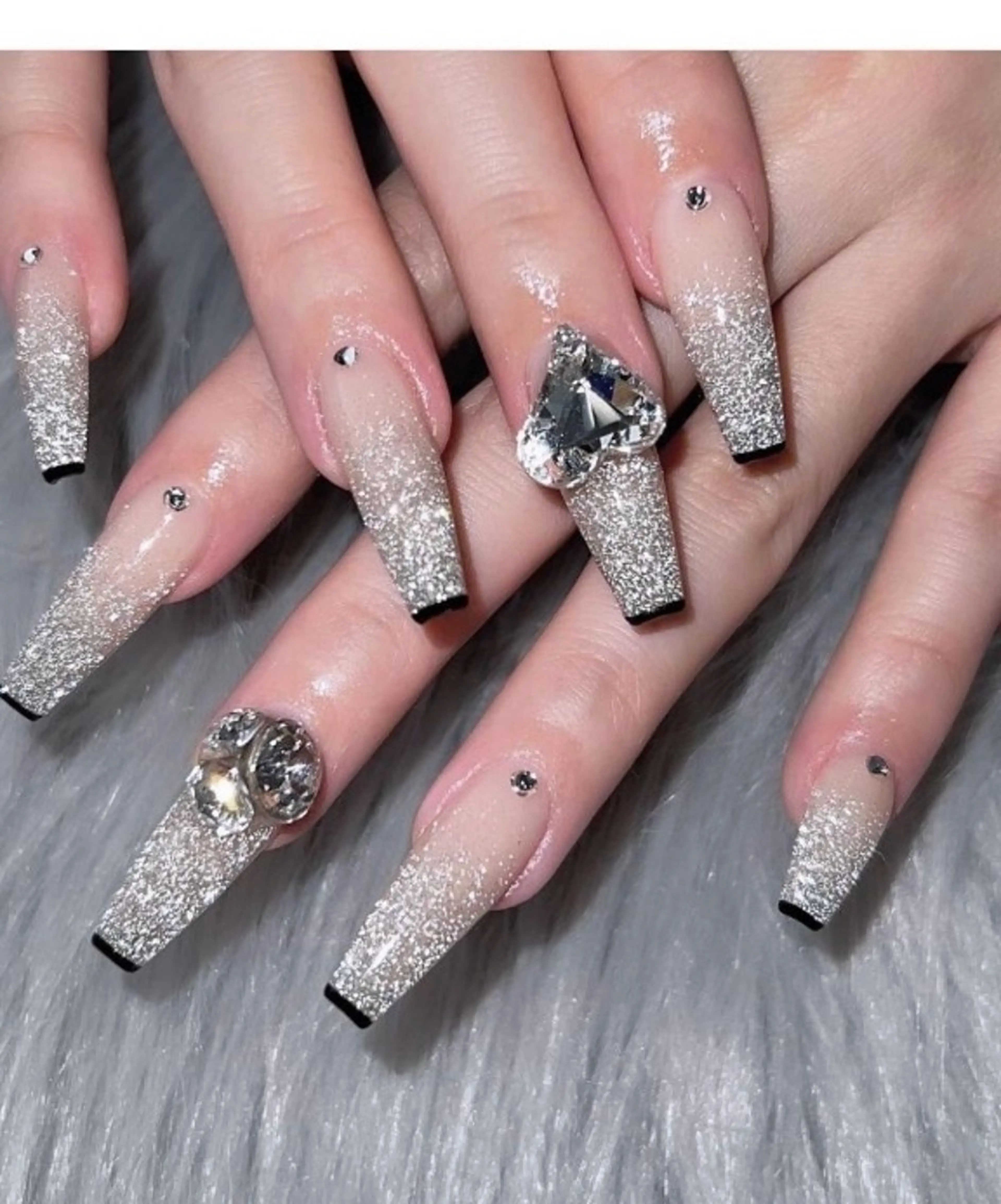 カラー ハンドネイル AIN Nailのネイルデザイン