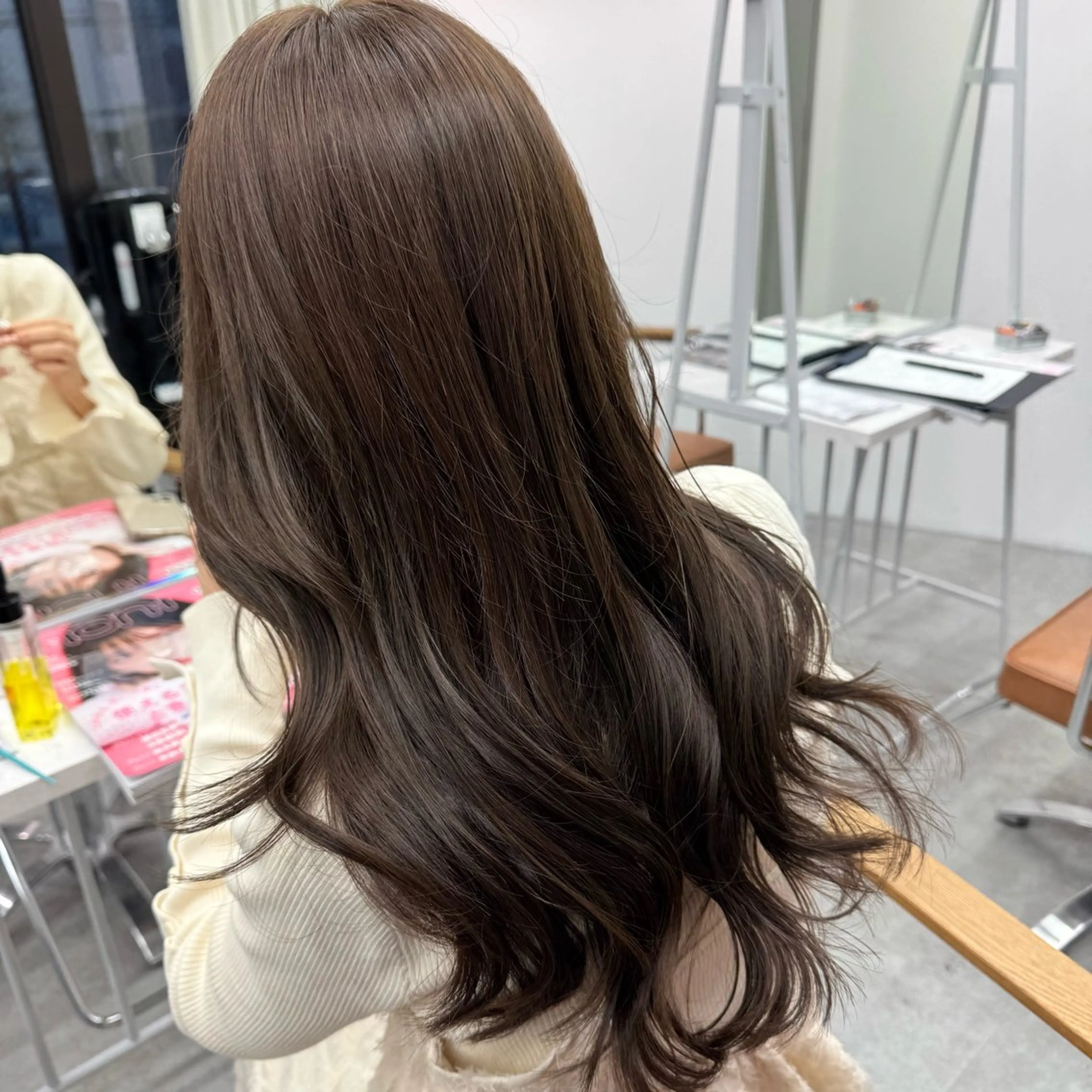 ロング カラー ヘアアレンジ ヘアカラー ブリーチなしカラー /ベージュ/安形翔のヘアスタイル