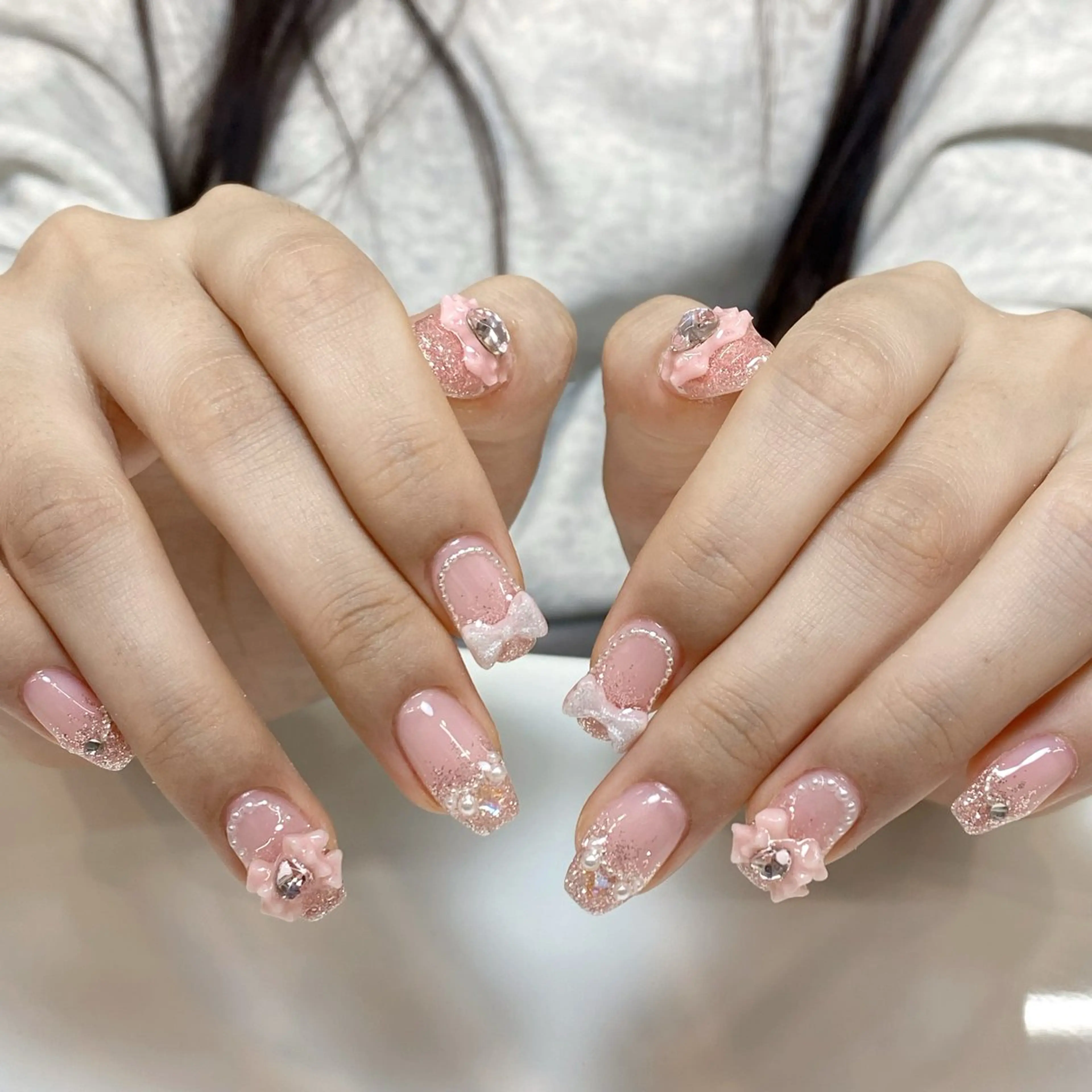 ネイル ハンドネイル Elsias 詩織のマツエク・マツパデザイン