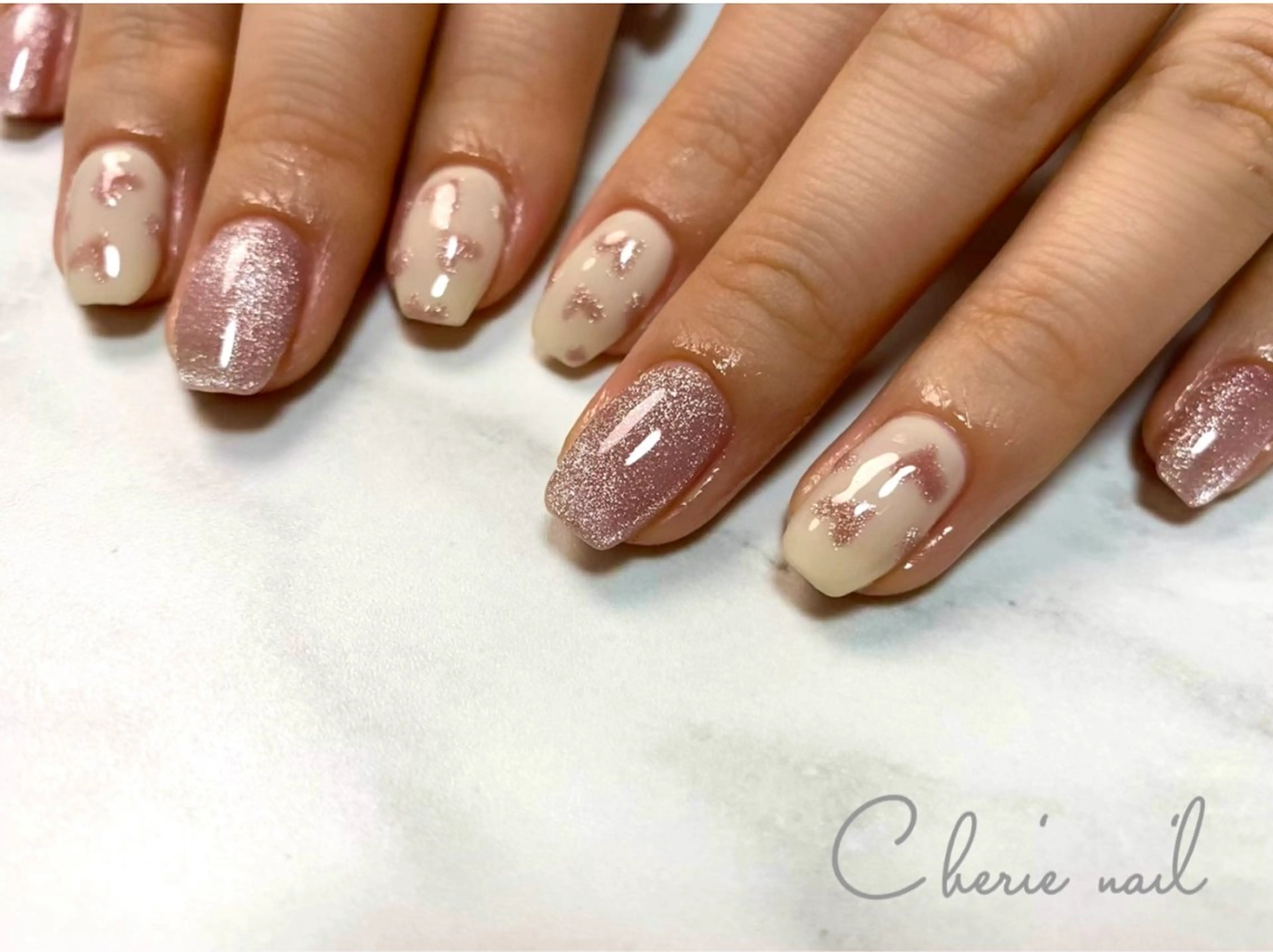 ネイル ジェルネイル ハート マグネットネイル オフィスネイル ピンク ハンドネイル Cherienail yunaのネイルデザイン