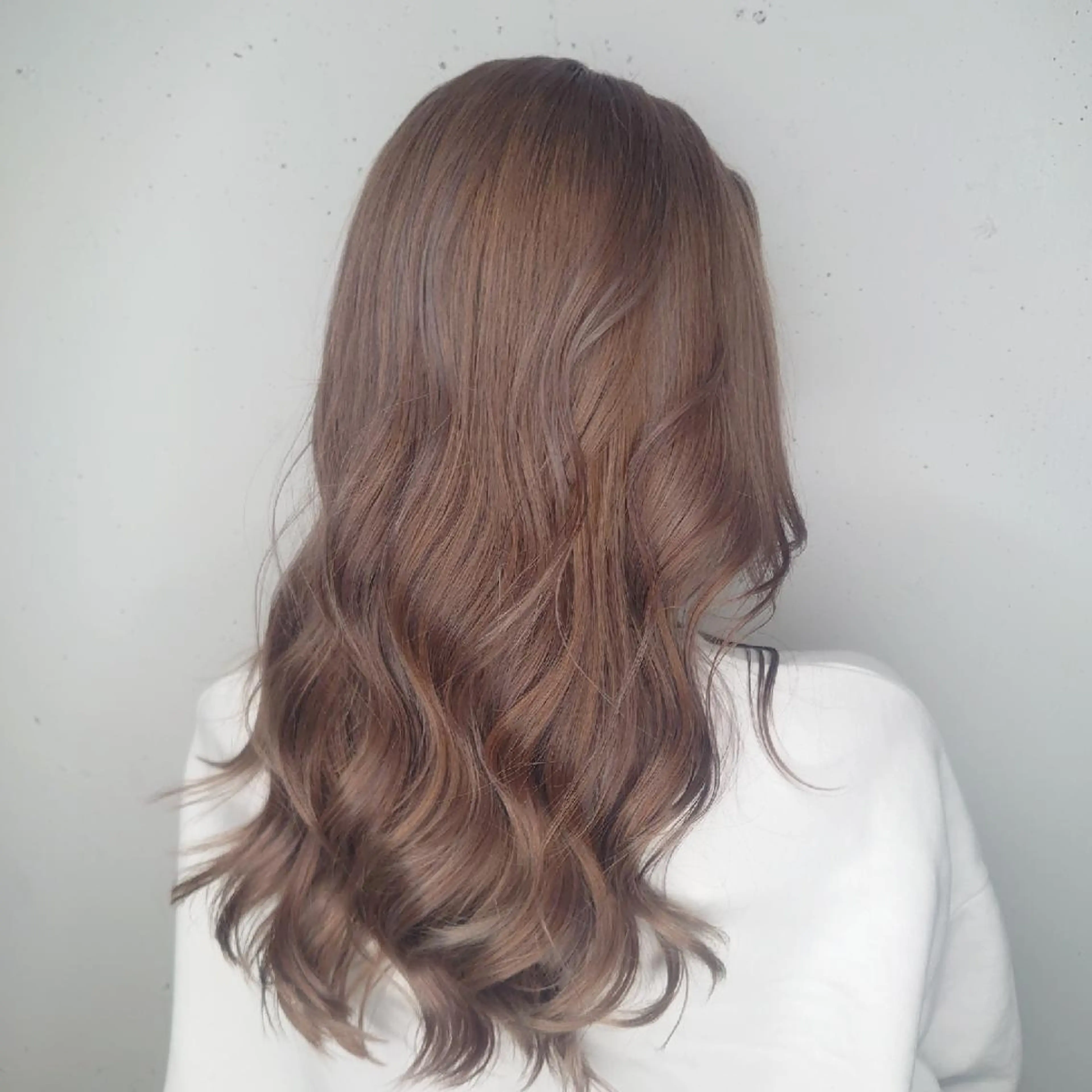 セミロング カラー グレージュ ラベンダーカラー ラベンダーグレージュ ラベンダーグレー ヘアカラー E Komo hair所属・Wow❕E Komo hair 永井一輝のヘアスタイル