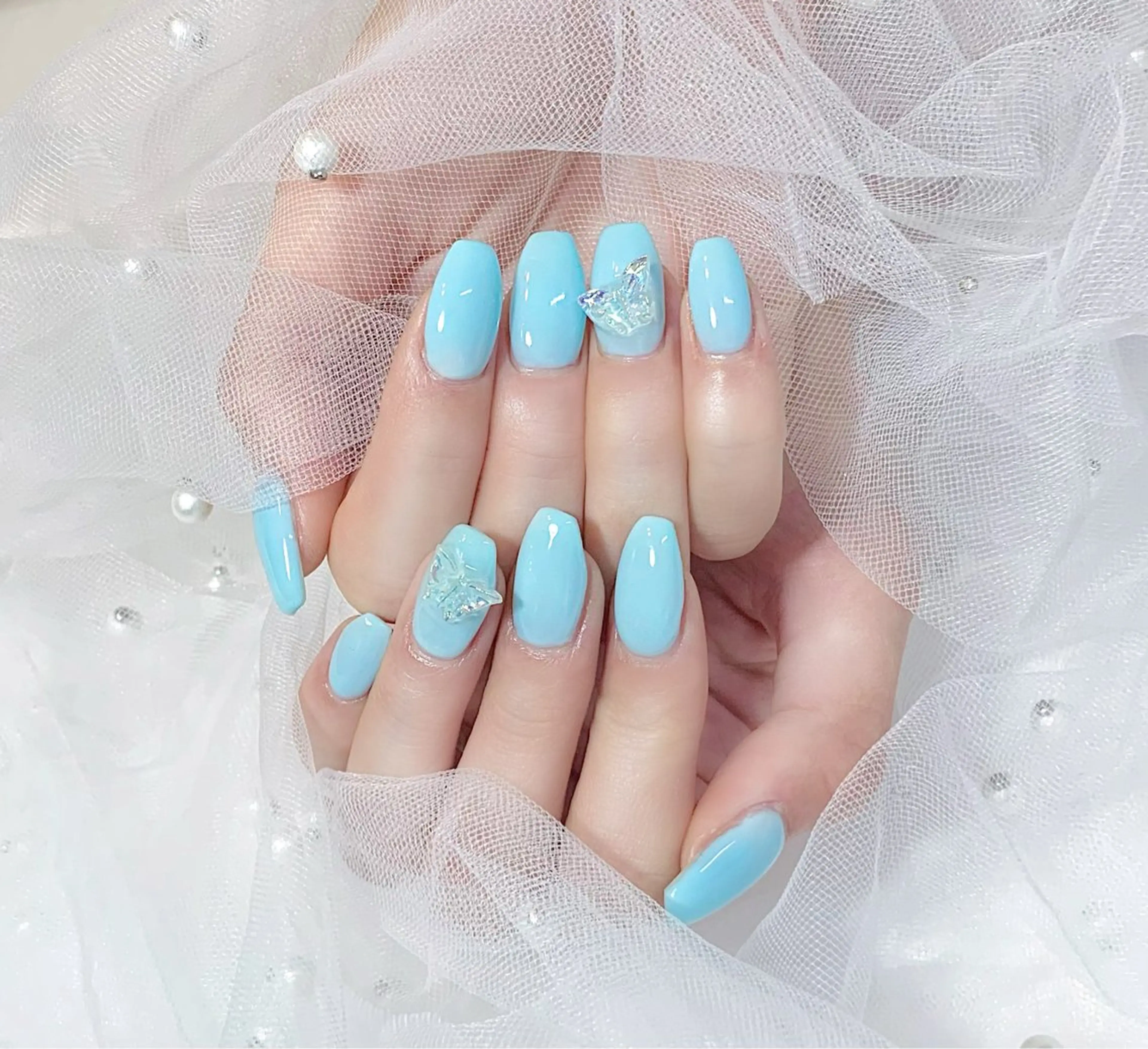 ネイル ブルー 韓国ネイル 水色 ワンカラーネイル 春ネイル Chat　noir所属・【chatnoir】 MIYUのネイルデザイン