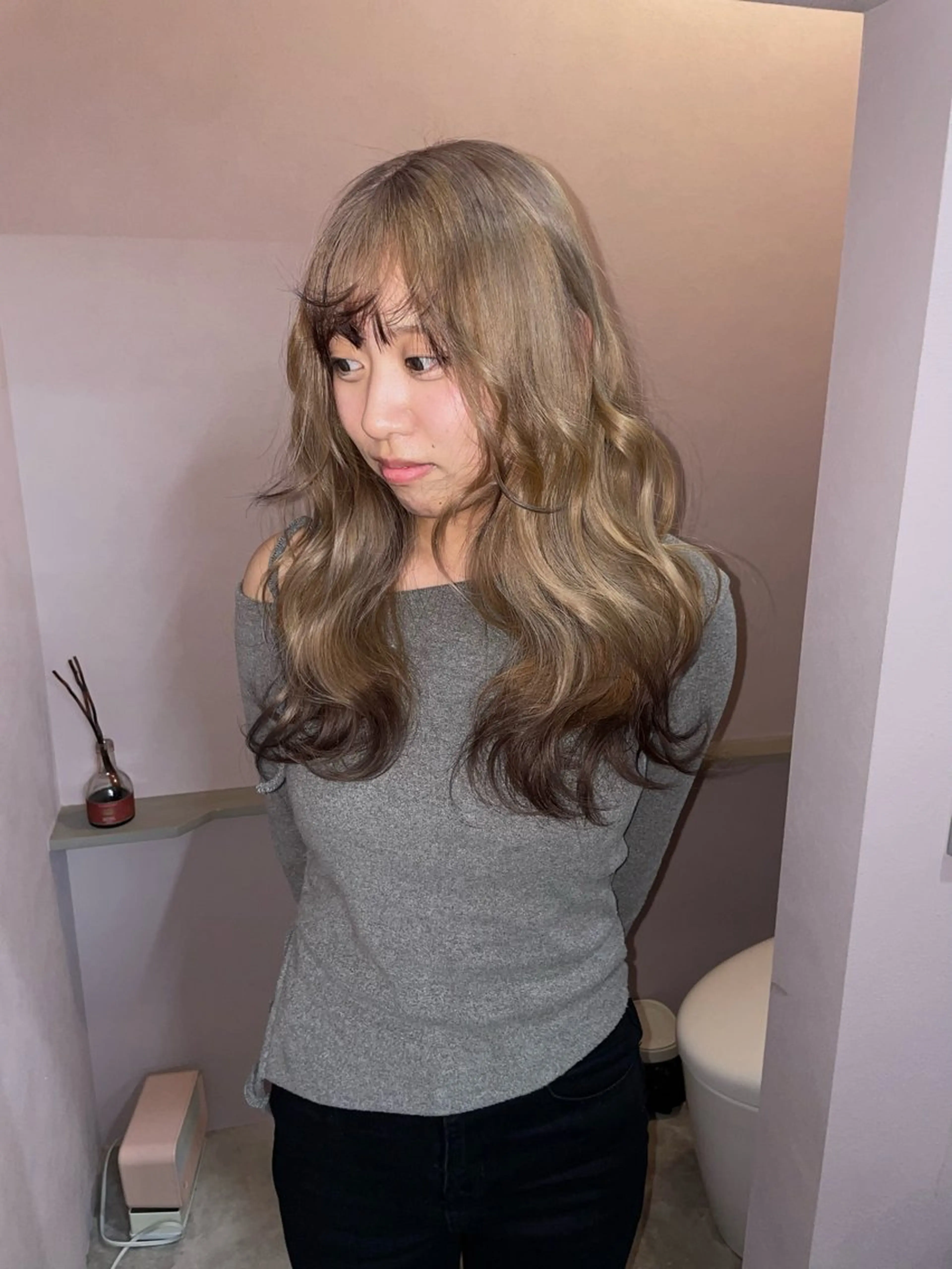 【パーソナルカラー付き】全体ブリーチ+カラー＋トリートメントの写真