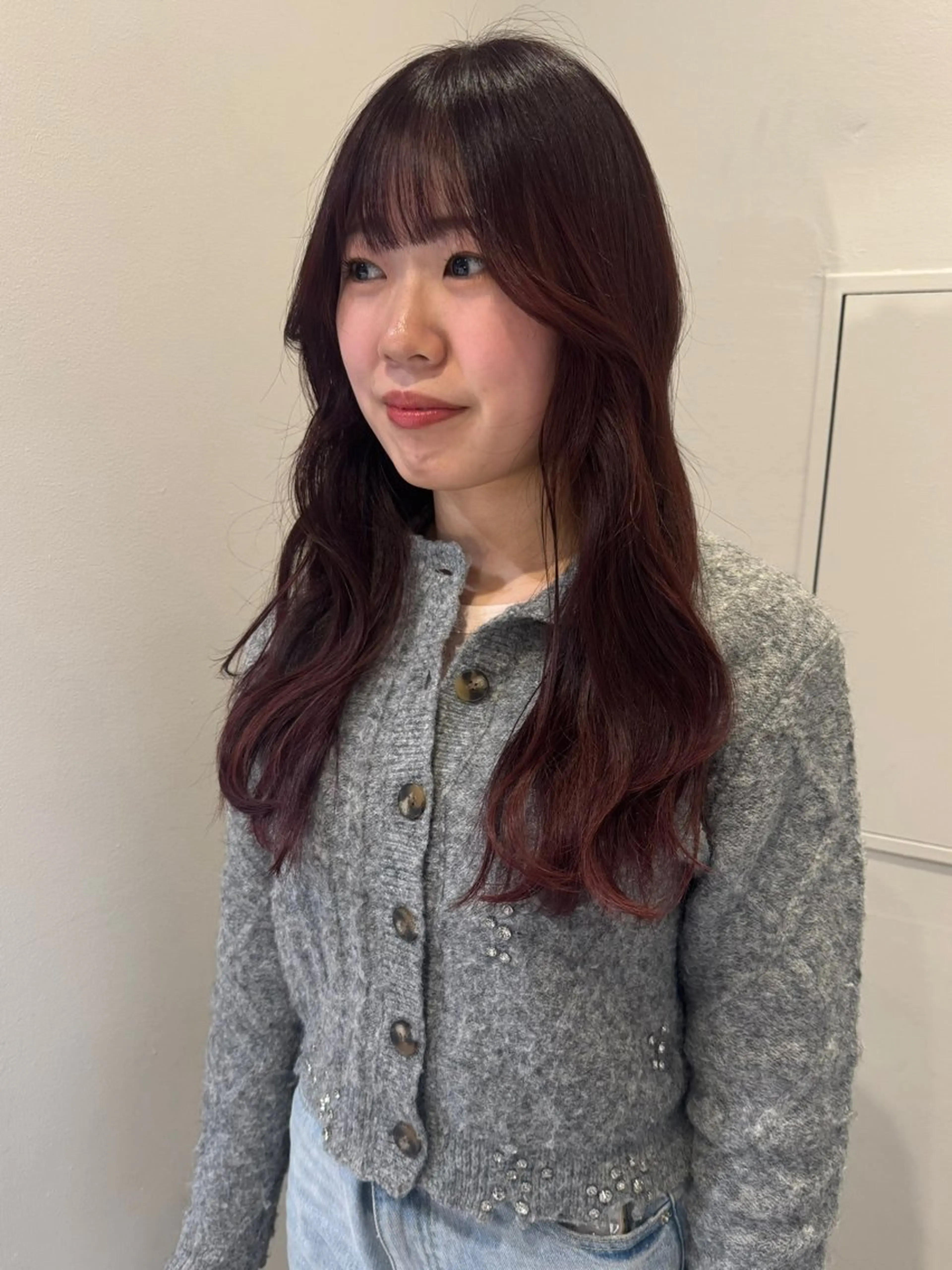 ロング カラー カシス レッドカラー ヘアカラー 透明感×レイヤーカッ ト🌼kiraraのヘアスタイル