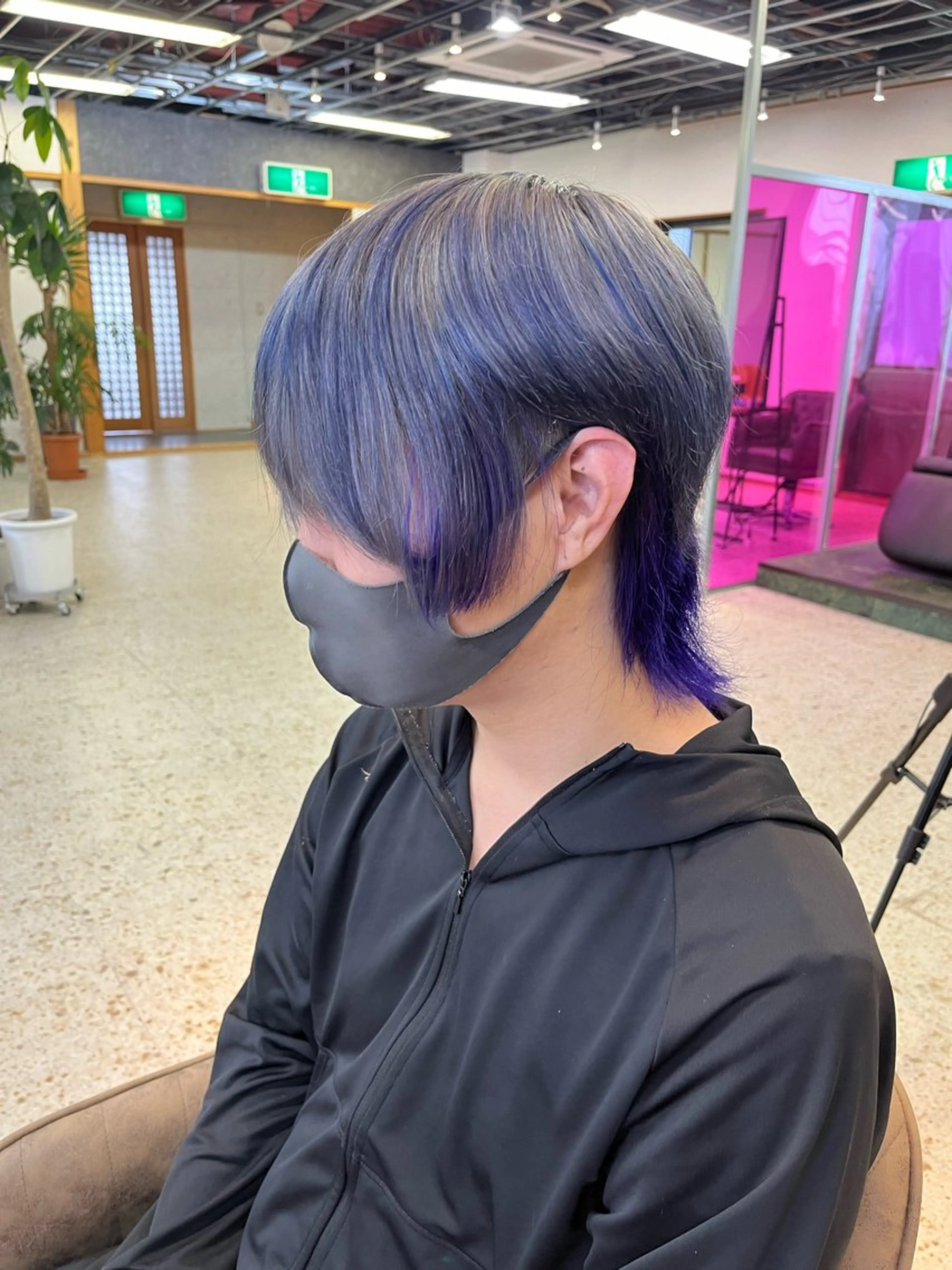 カラー メンズ メンズメッシュ ブルーカラー デザインカラー メッシュ シルバー ヘアカラー トリートメント 韓国ヘア🇰🇷 RYOTAのヘアスタイル