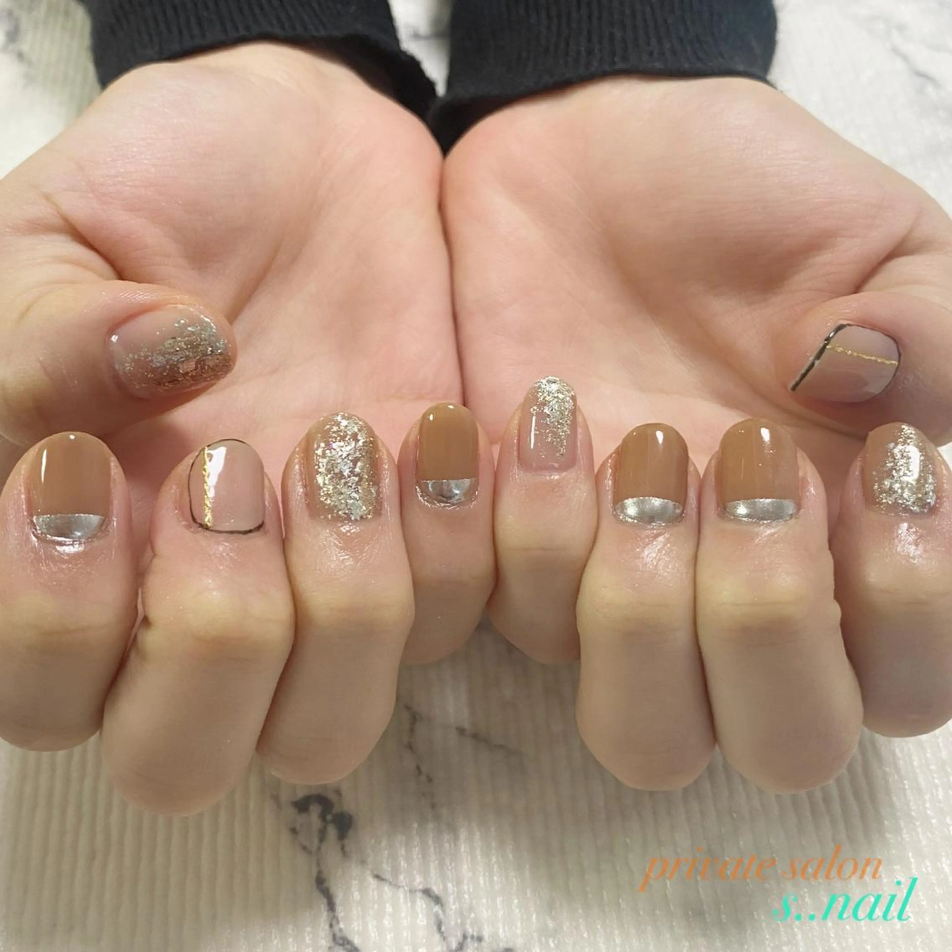 ネイル ブラウン 持ち込み ニュアンスネイル ハンドネイル フットネイル s..nail / MORITAのネイルデザイン