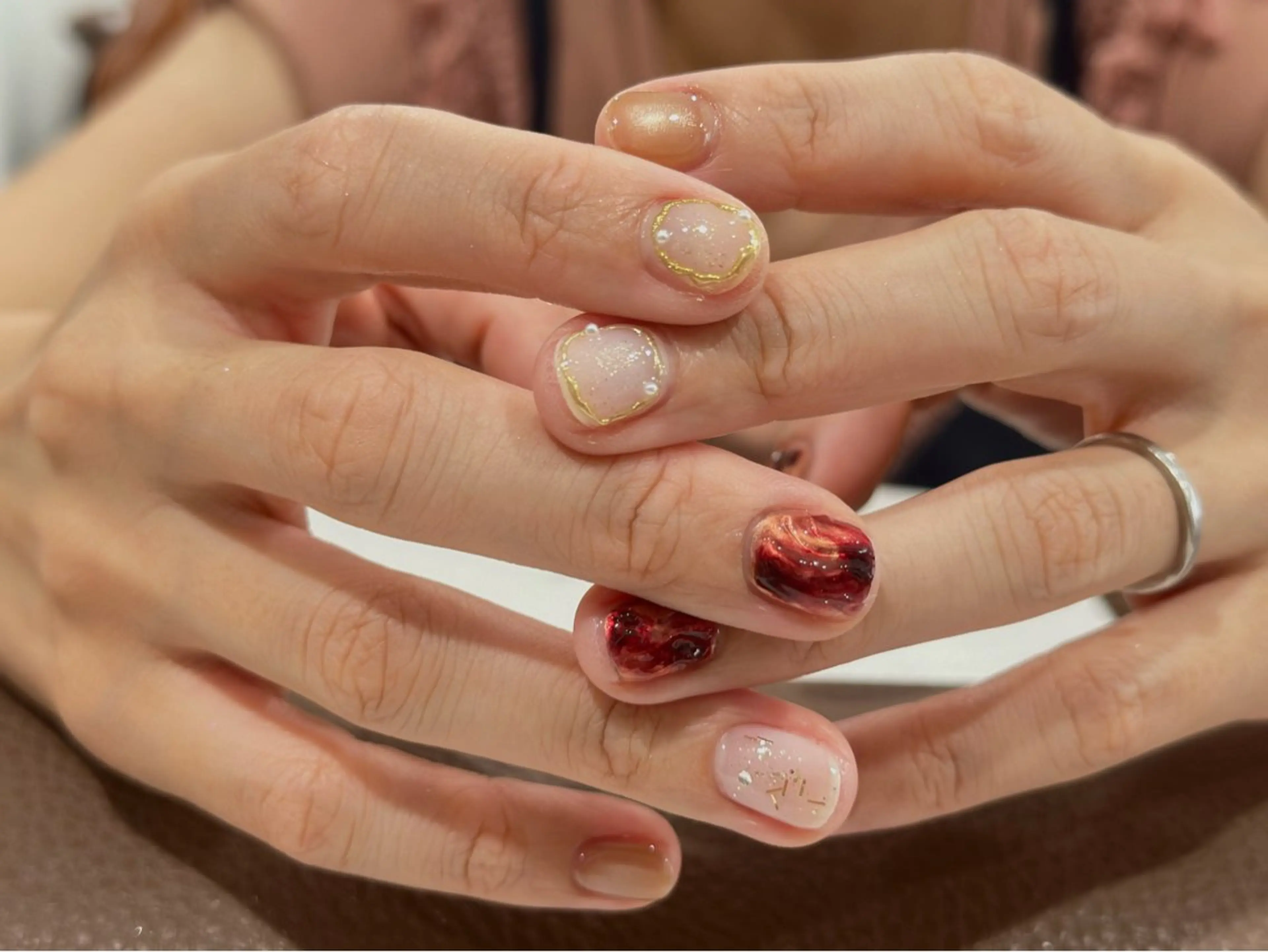 ネイル アートネイル ゴールド ラメ(グリッター) 大理石ネイル(マーブル) ニュアンスネイル ANOVA所属・ANOVA アノヴァのネイルデザイン