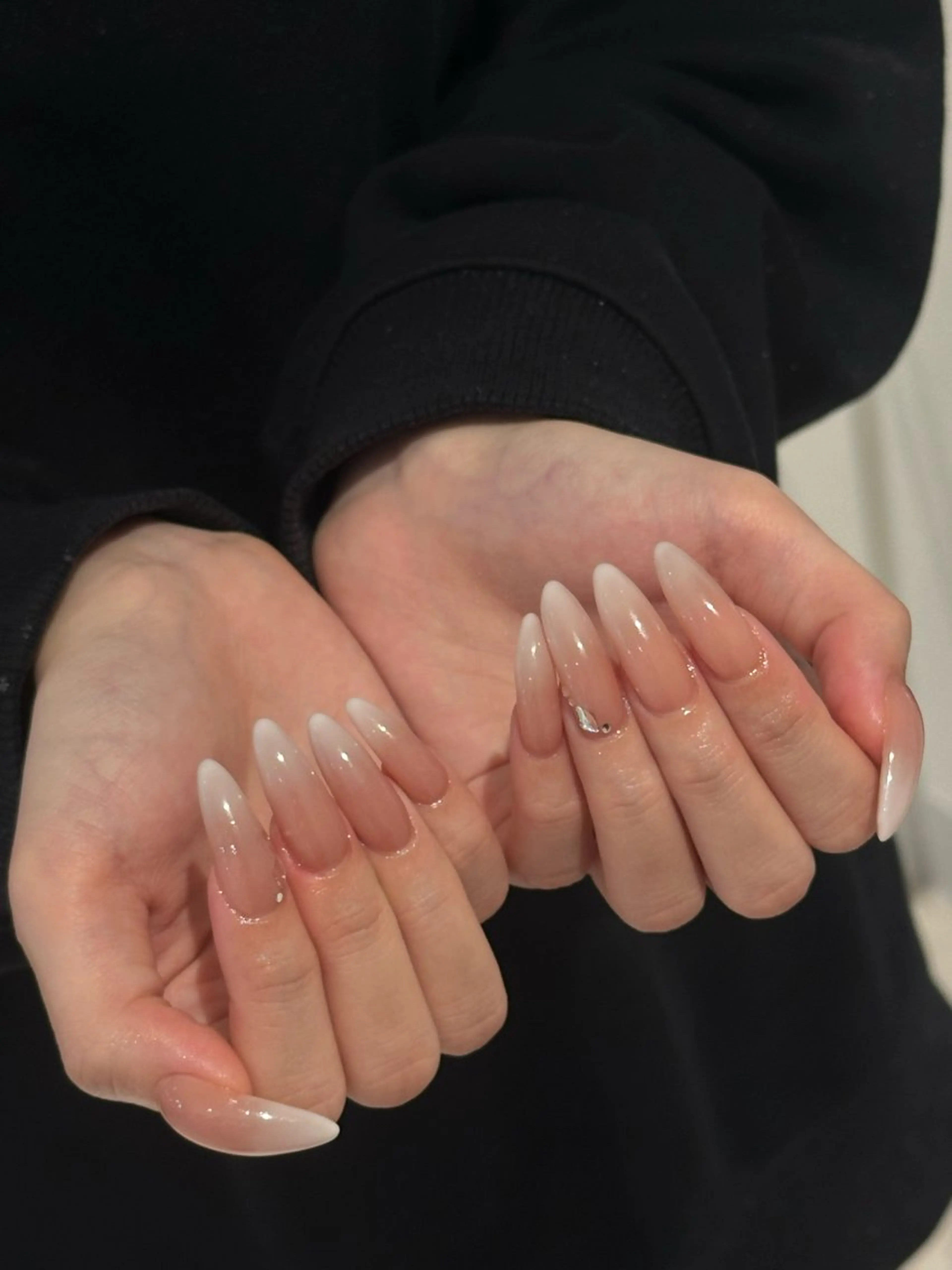 ネイル ハンドネイル 韓国𝐧𝐚𝐢𝐥 🇰🇷🤍コガヤマのネイルデザイン