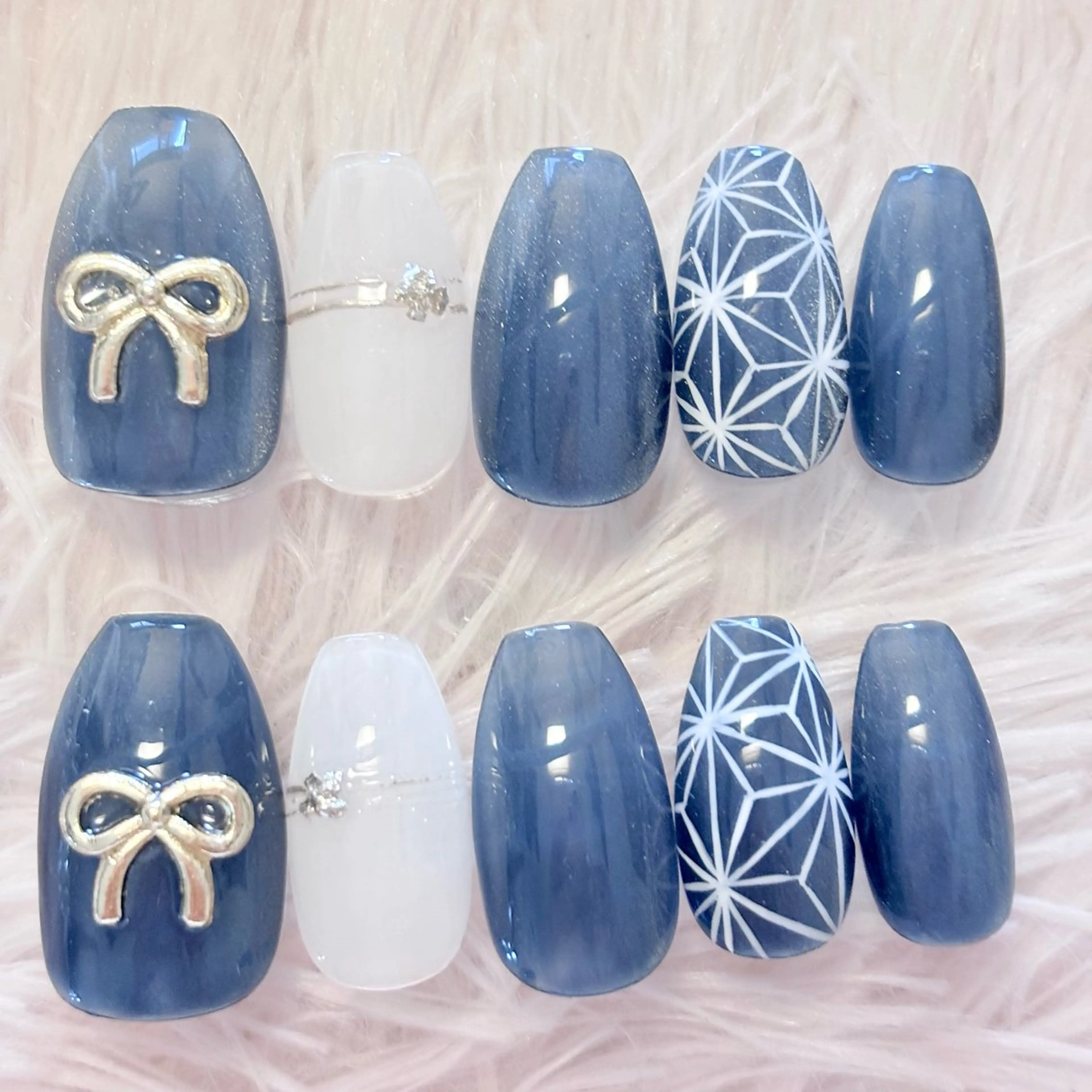 ネイル Lelole 🫧マグネット🫧のネイルデザイン