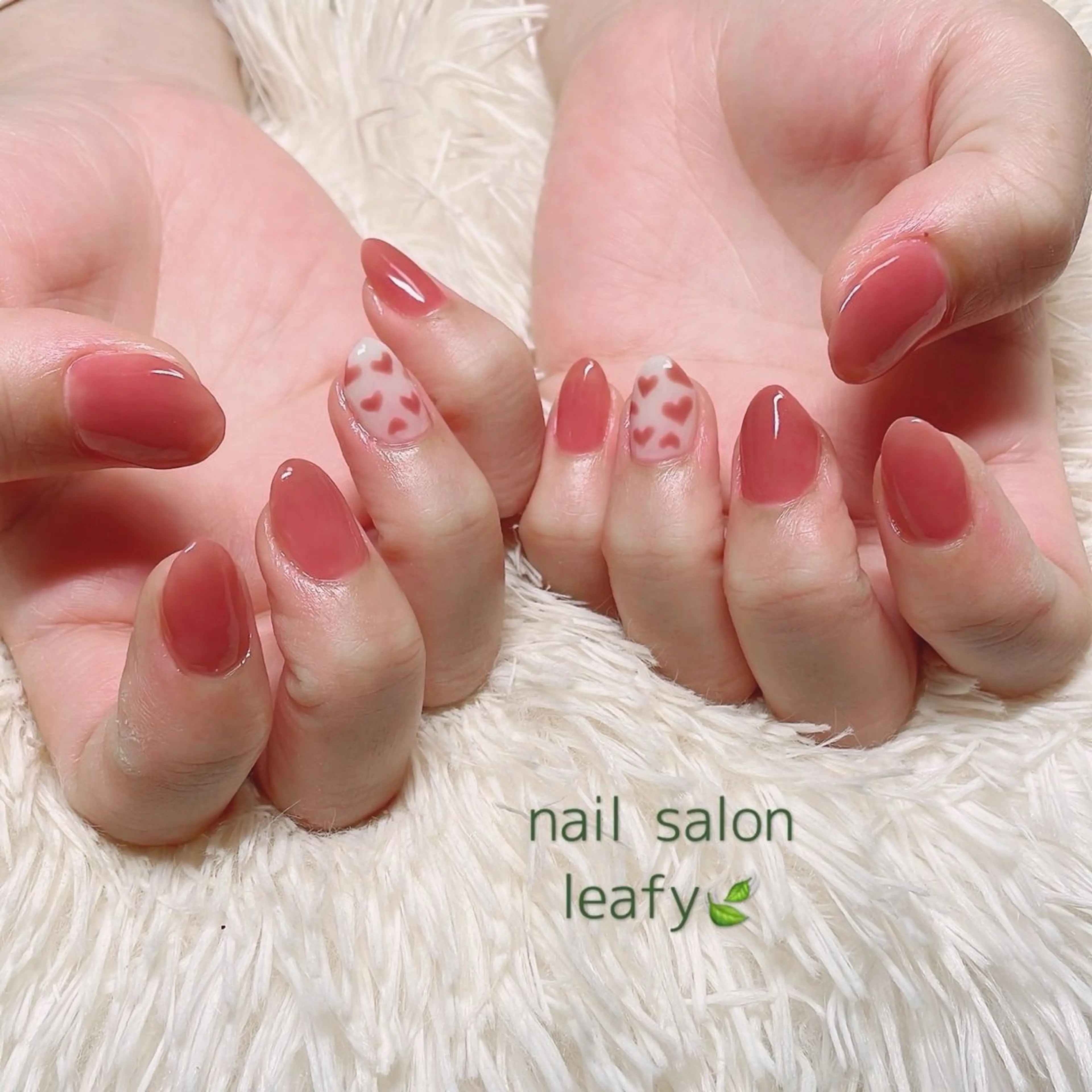 ネイル ハート 持ち込み ネイルサロン leafyのネイルデザイン