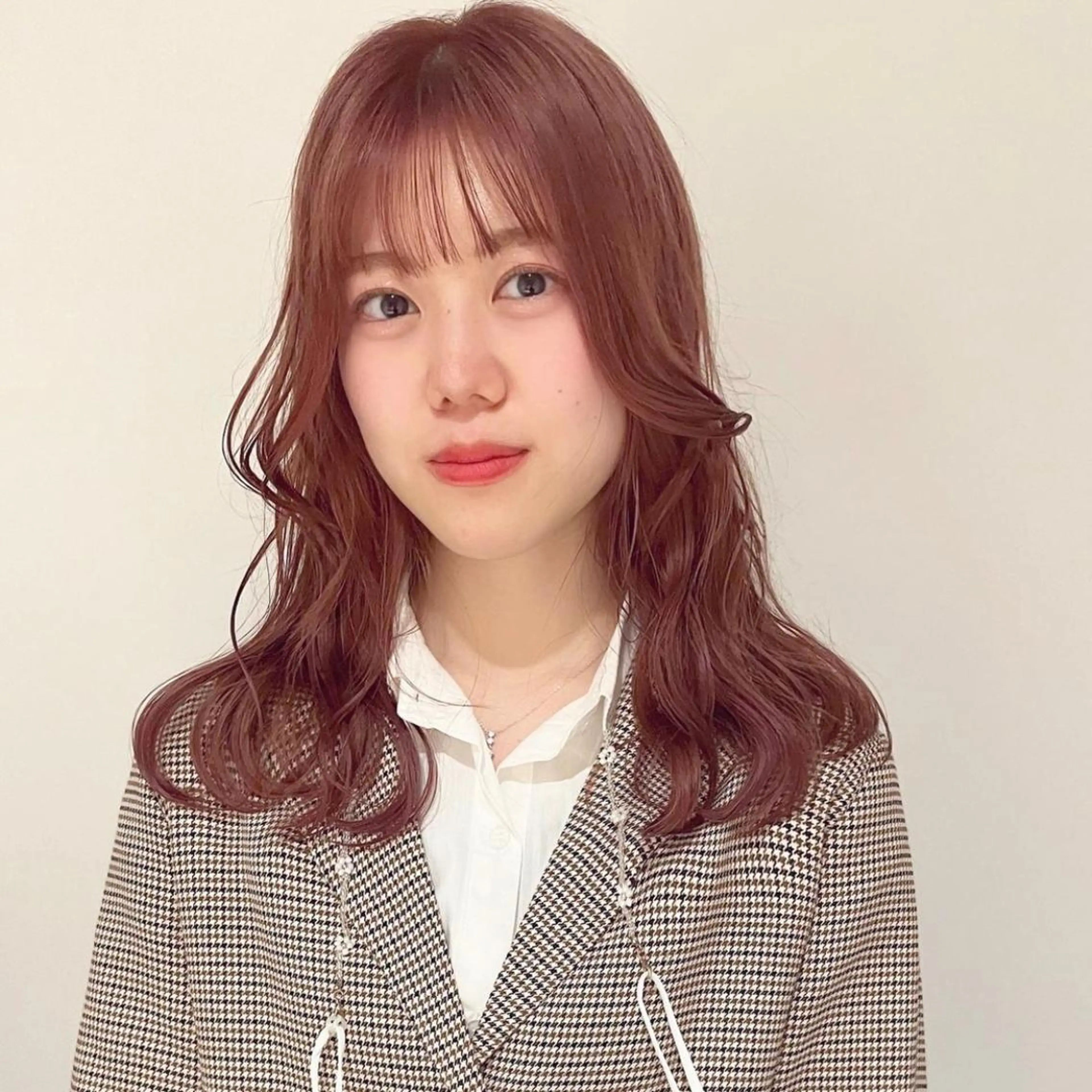 ロング カラー ヘアアレンジ ベージュカラー ブリーチ ピンクカラー ピンクベージュ 🎀taro ブリーチなしカラーのヘアスタイル