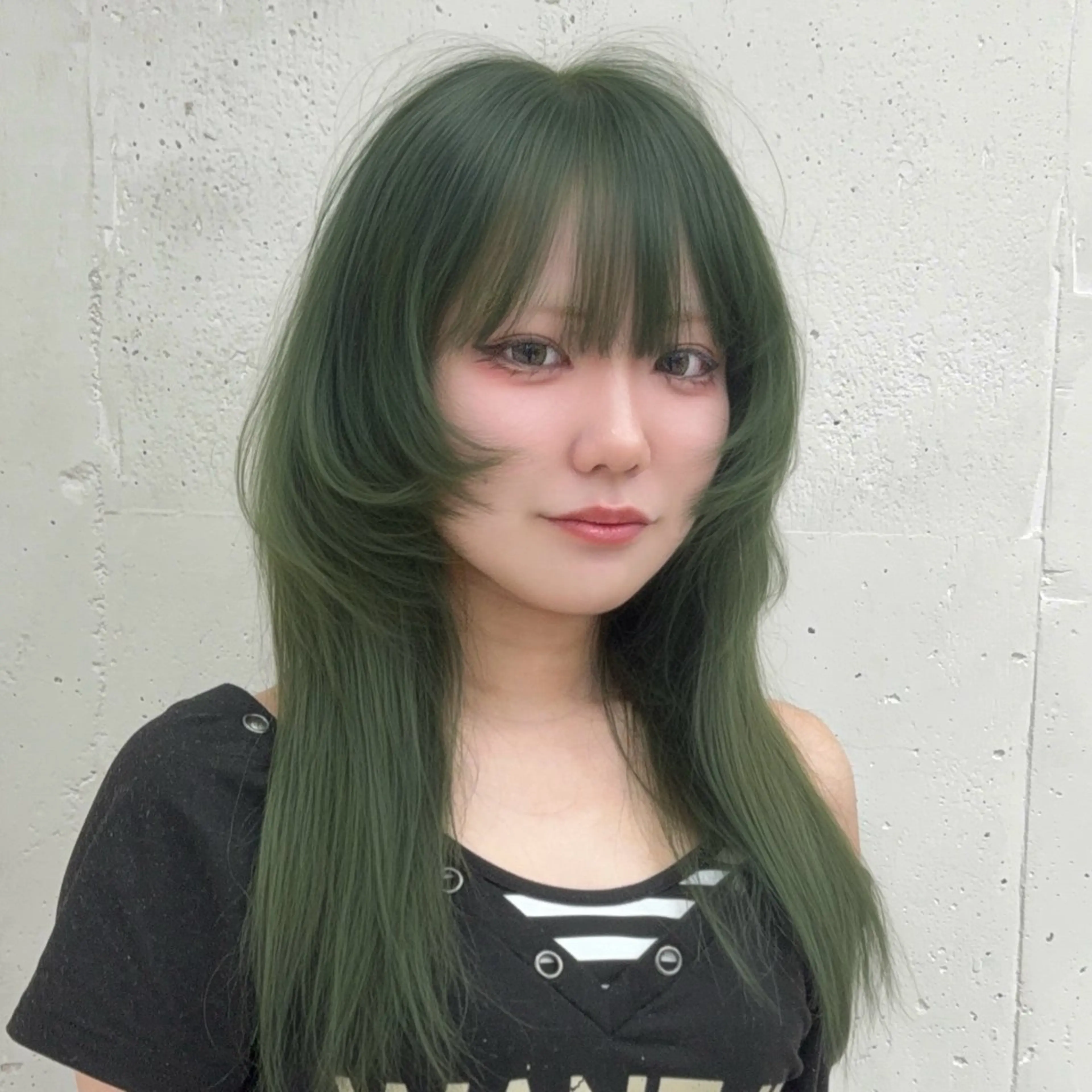 ロング カラー ウルフカット カット ヘアカラー 天神ハイトーン マオ🩵のヘアスタイル