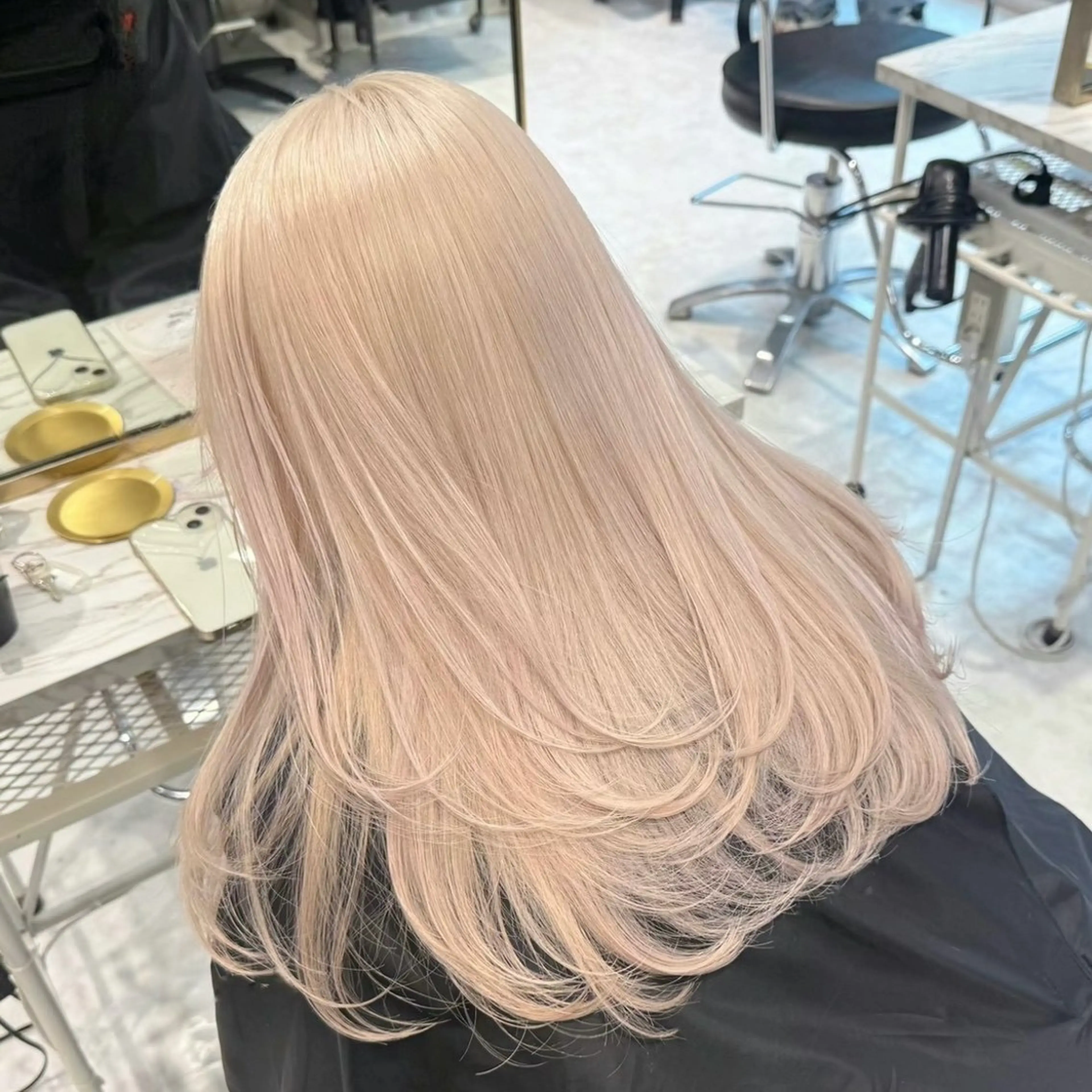 カラー 【🦋ハイトーンリタ ッチ🦋】ENAのヘアスタイル