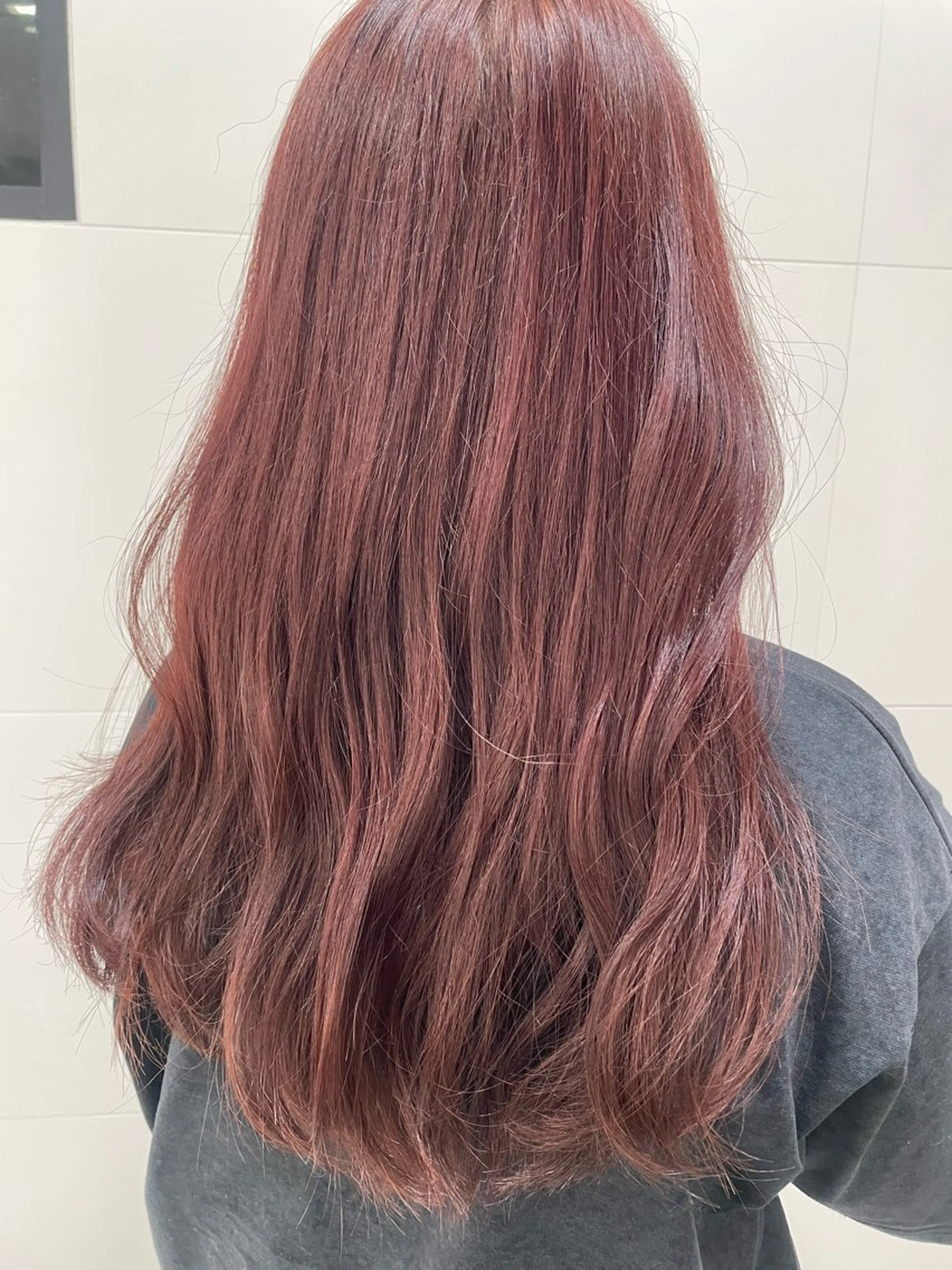 ロング 稲吉 由莉穂のヘアスタイル