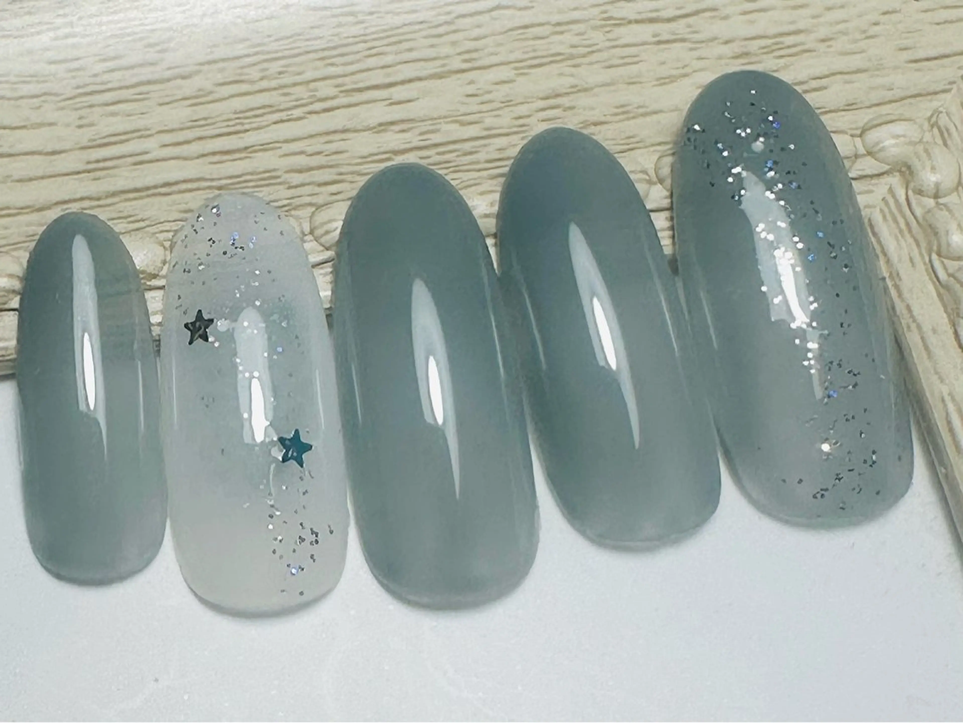 【初回オフ無料/丁寧甘皮ケア付】定額シンプルデザインアート2本の写真