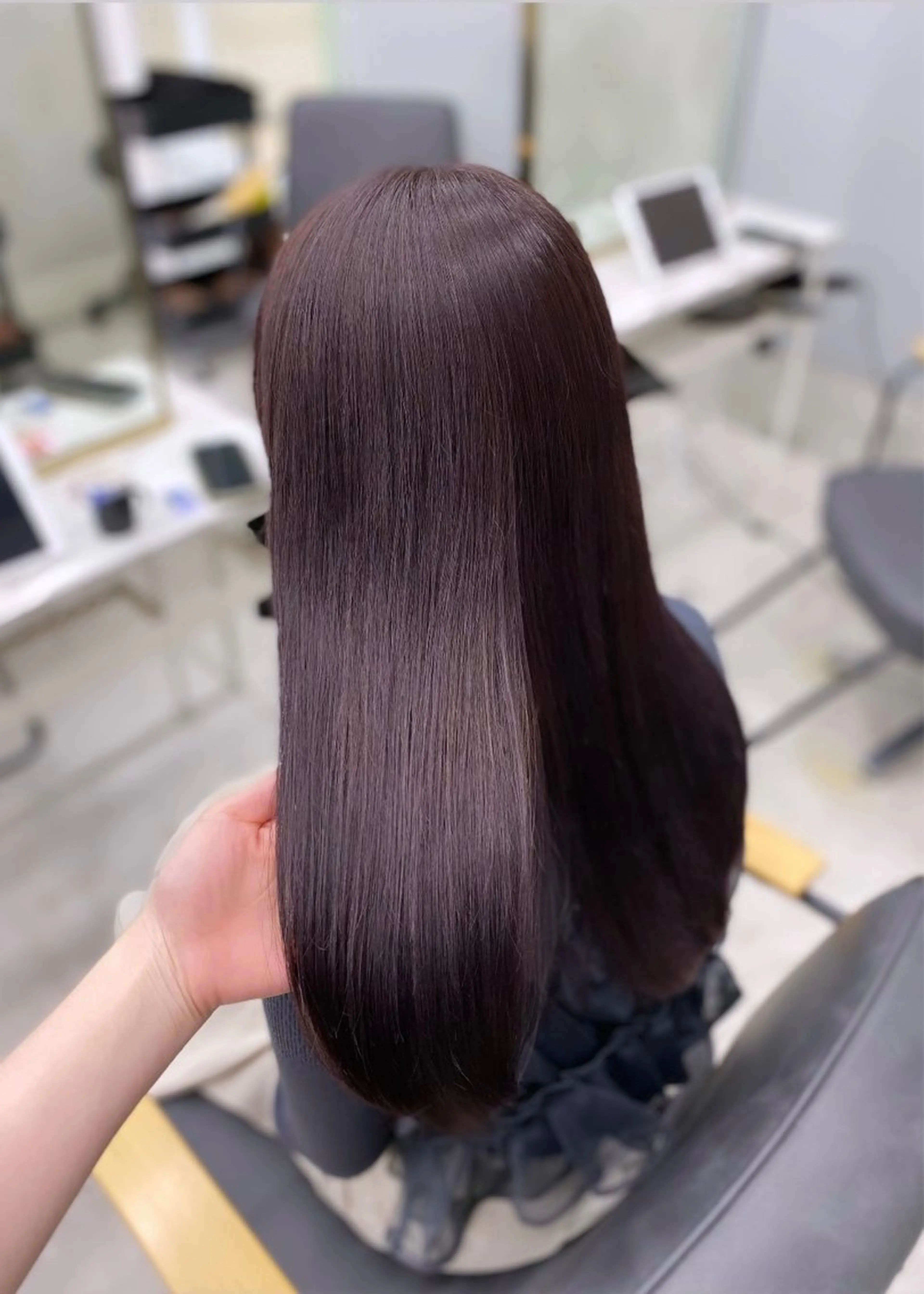 ロング カット ヘアカラー トリートメント AKANE 【zina新宿】のヘアスタイル