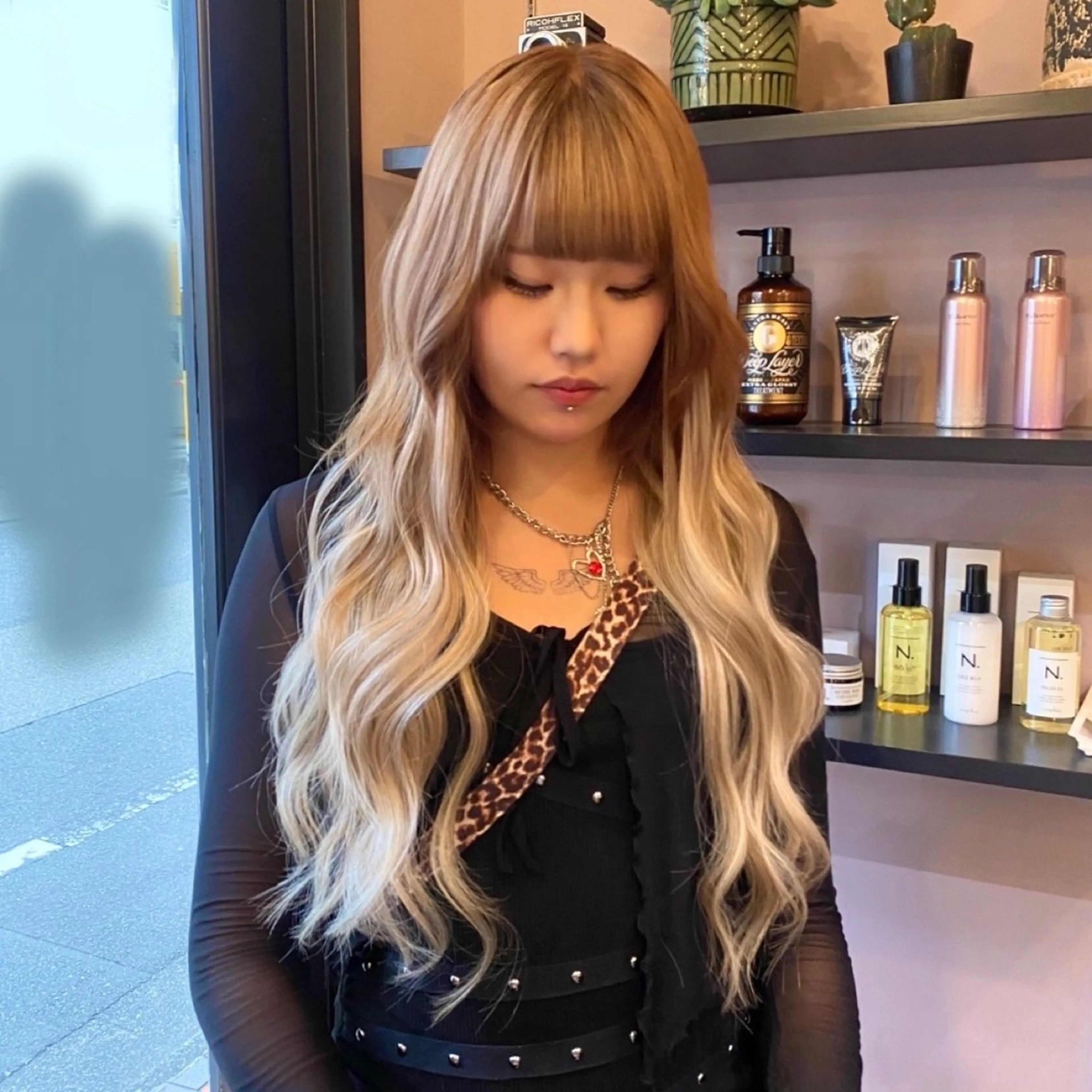 ロング レイヤーカット ロング エクステ シールエクステ 🐁ONOの眉毛・アイブロウイメージ