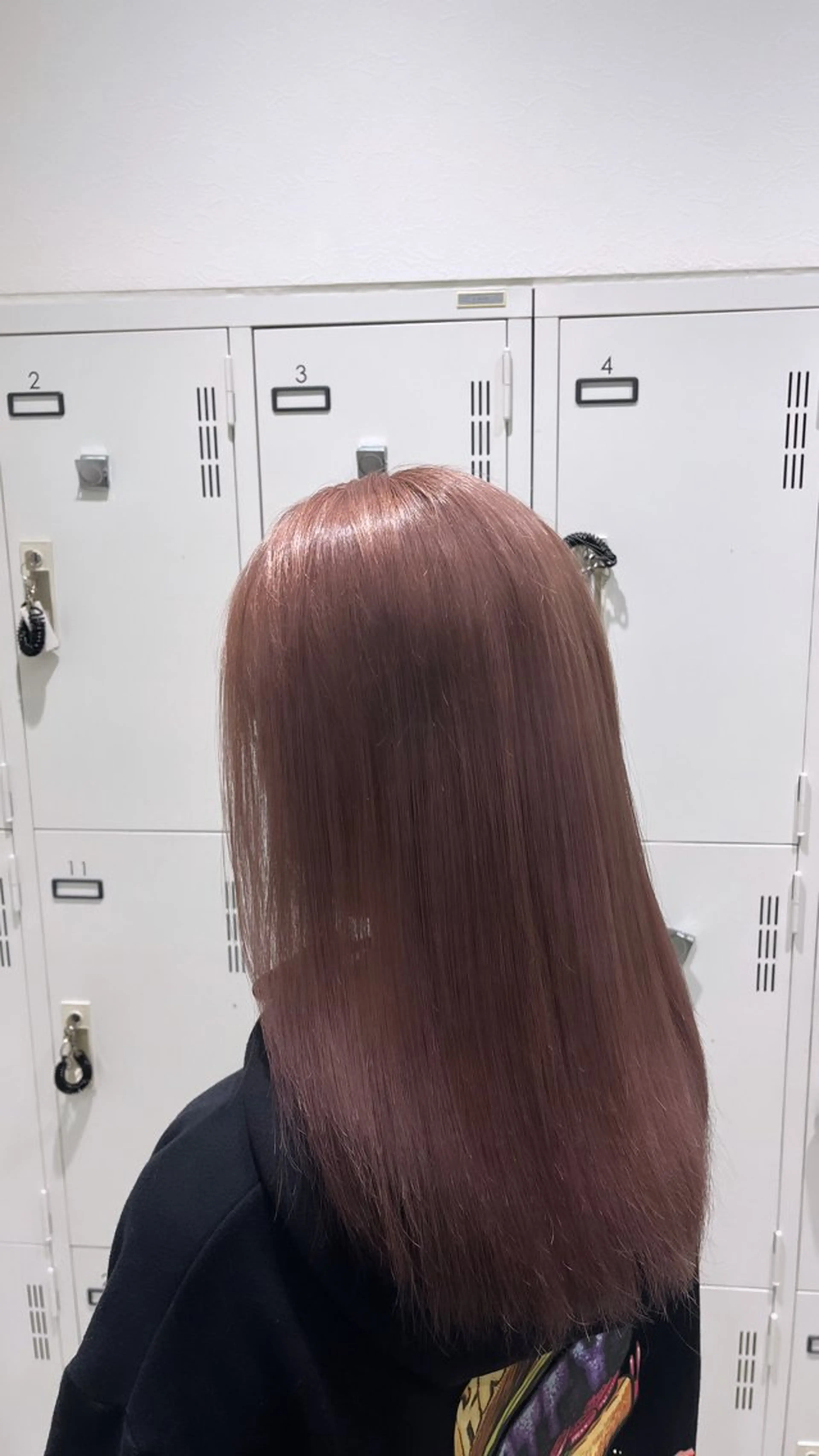 ミディアム omocha umiのヘアスタイル