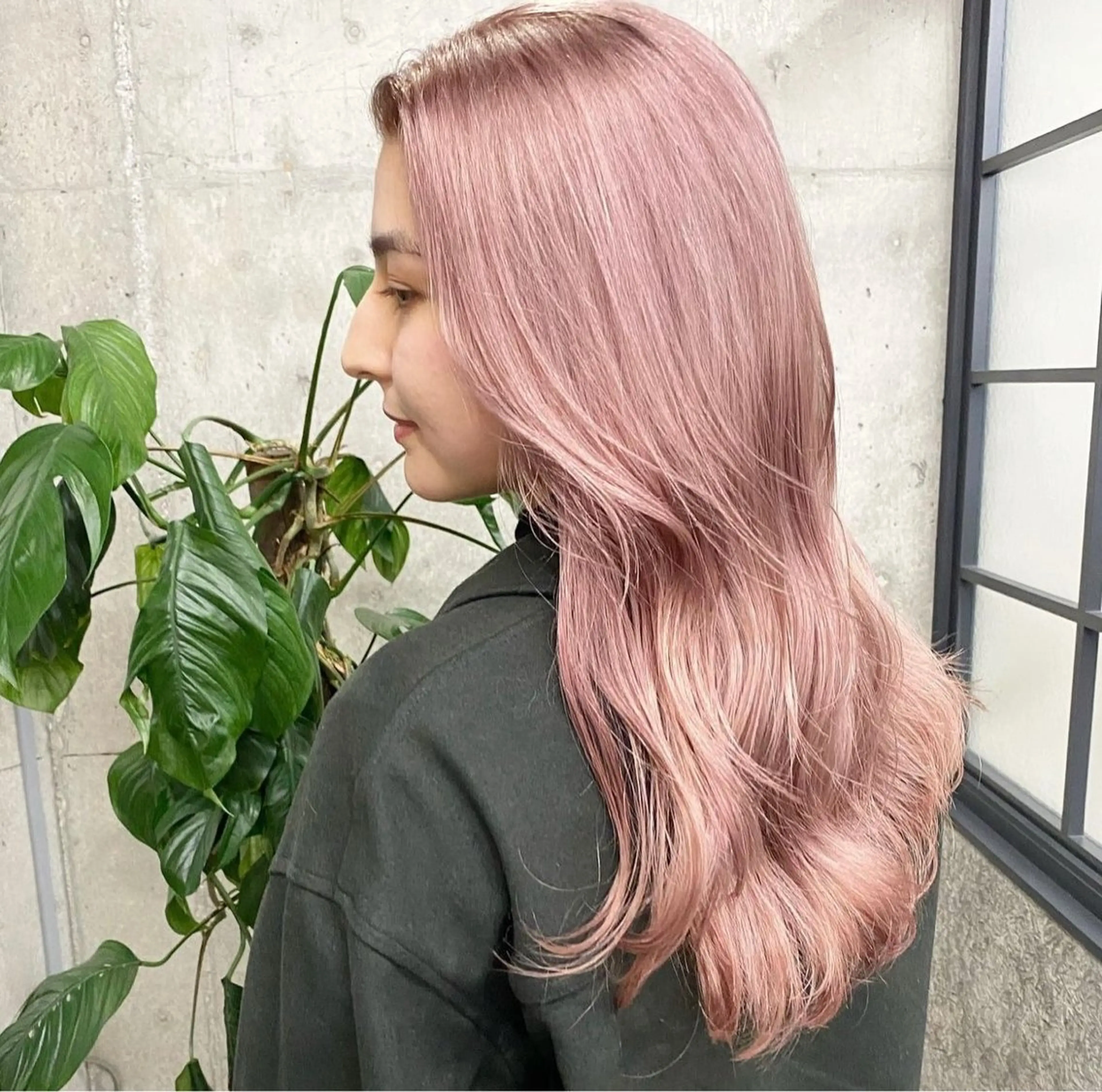 ロング ROIS 表参道所属・ハイトーン🫧艶髪 MAIKAのヘアスタイル