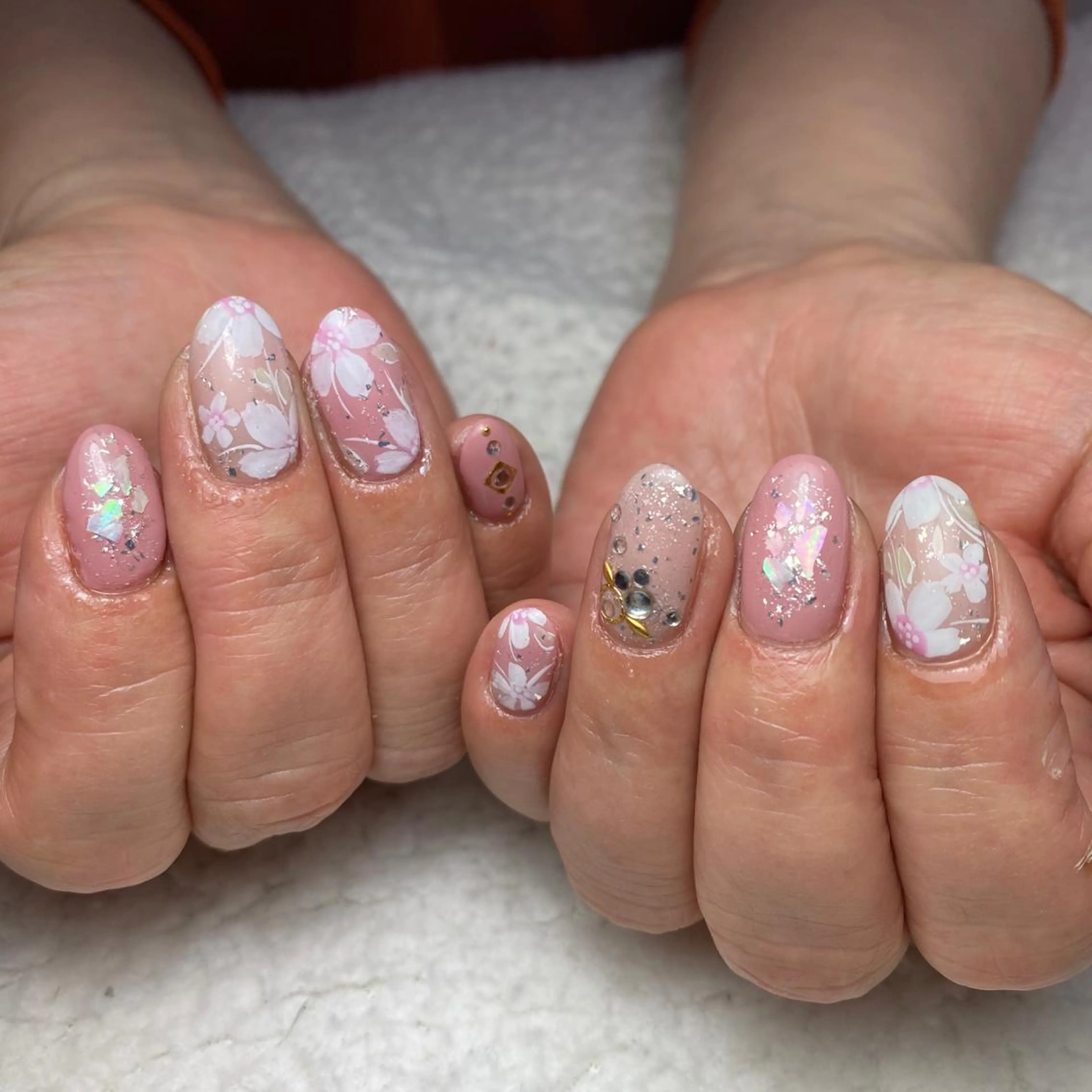 ネイル フラワーネイル 春ネイル ハンドネイル COCO+所属・COCO +のエステ・リラクイメージ