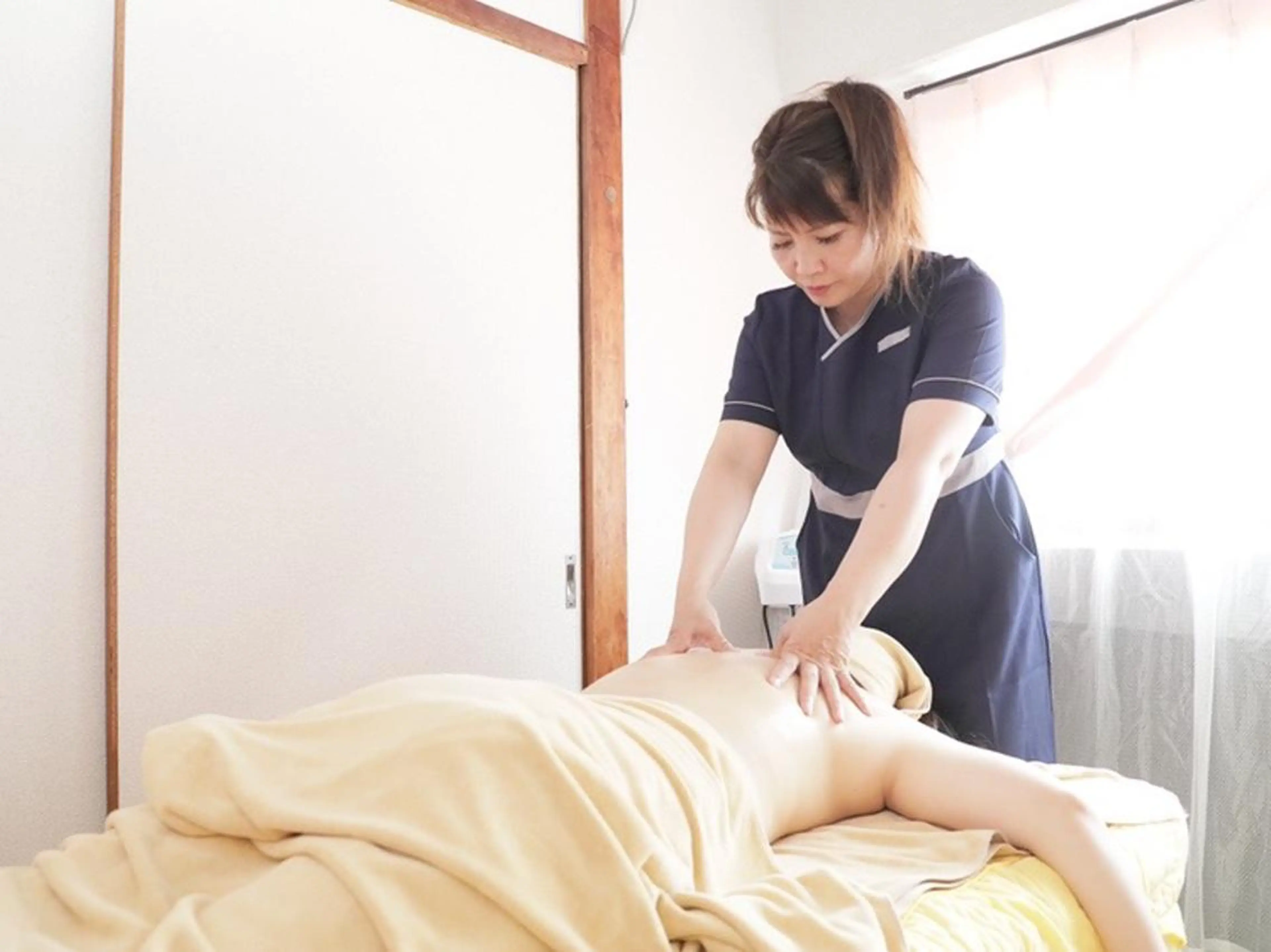 アロマリンパマッサージ60分＋フェイシャル30分＋ヘッドスパ15分＋足15分　120分の写真