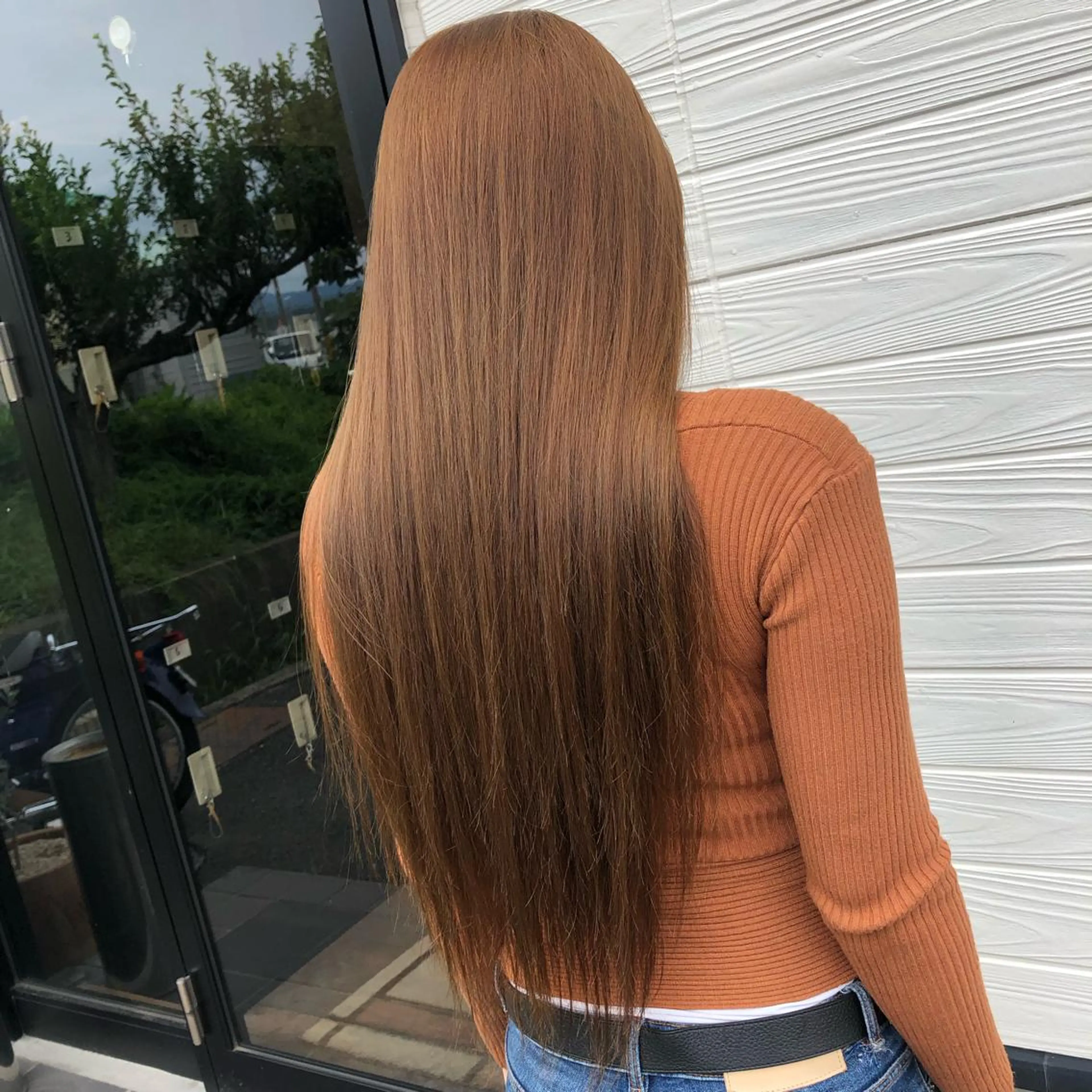 ロング カラー ヘアカラー 半田 知穂のヘアスタイル