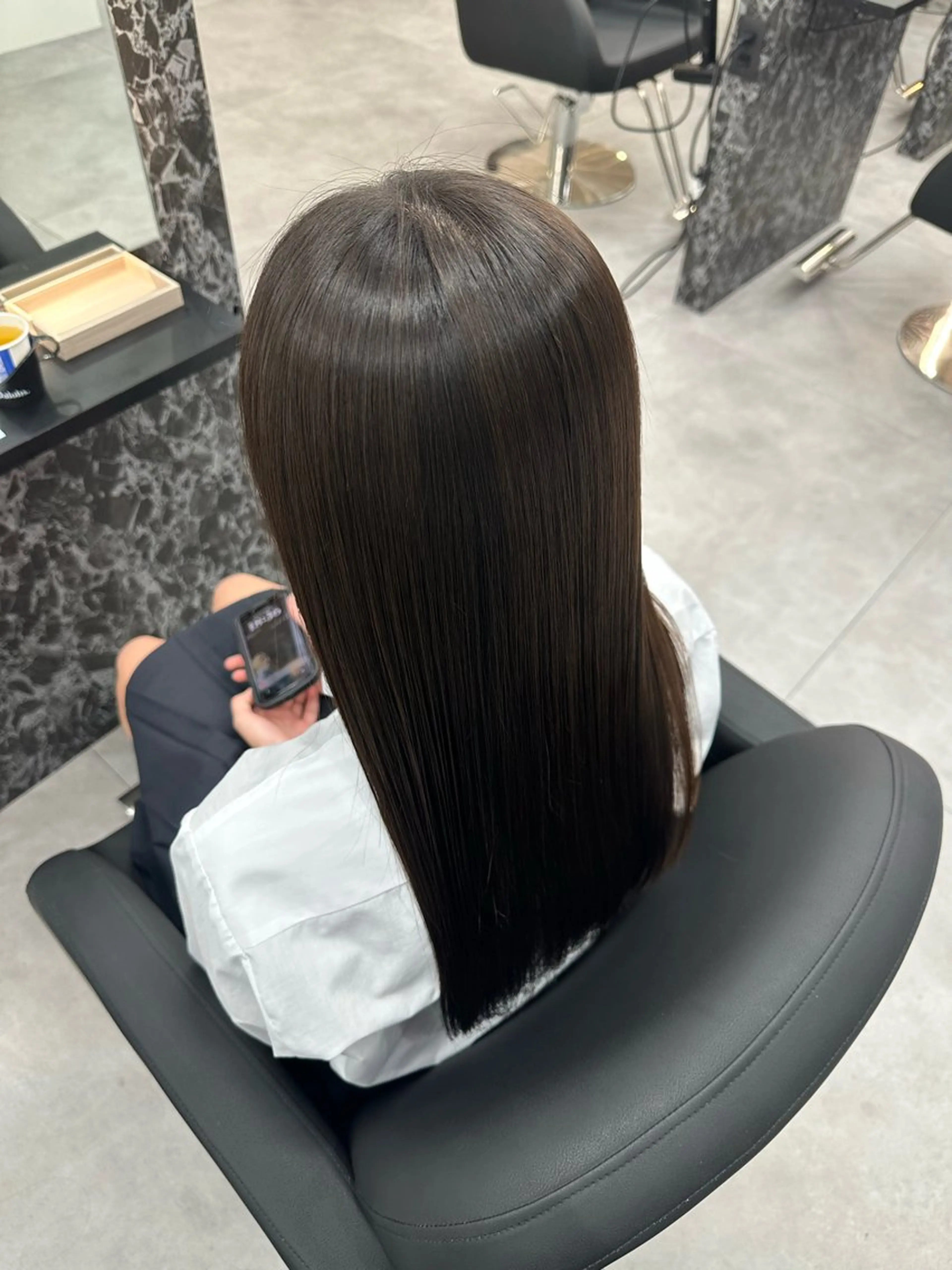 ロング カット 縮毛矯正 トリートメント 大日方 祐介のヘアスタイル