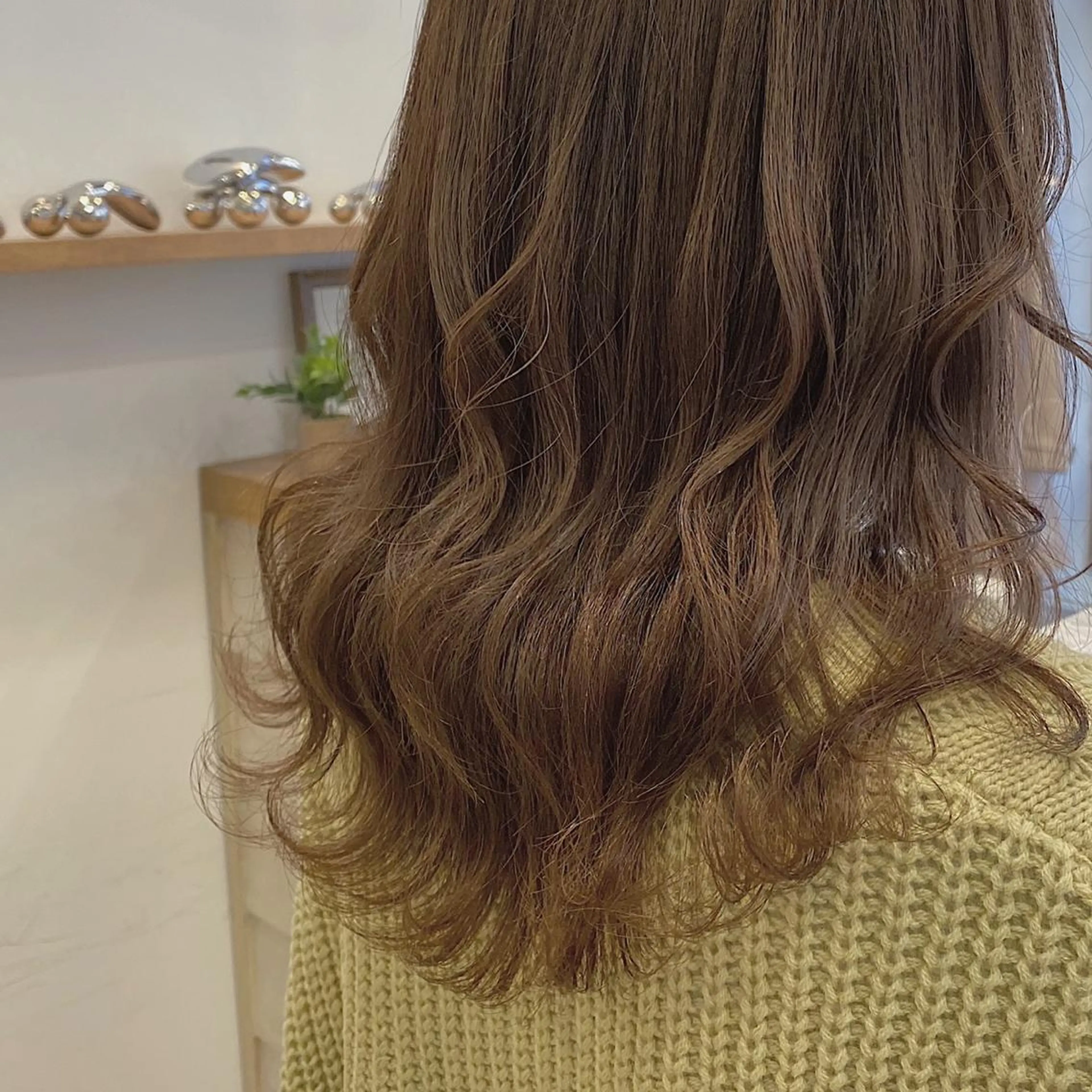 ロング カラー ヘアアレンジ 透明感カラー トリートメント オザキクウガ/ ブリーチ/髪質改善のヘアスタイル