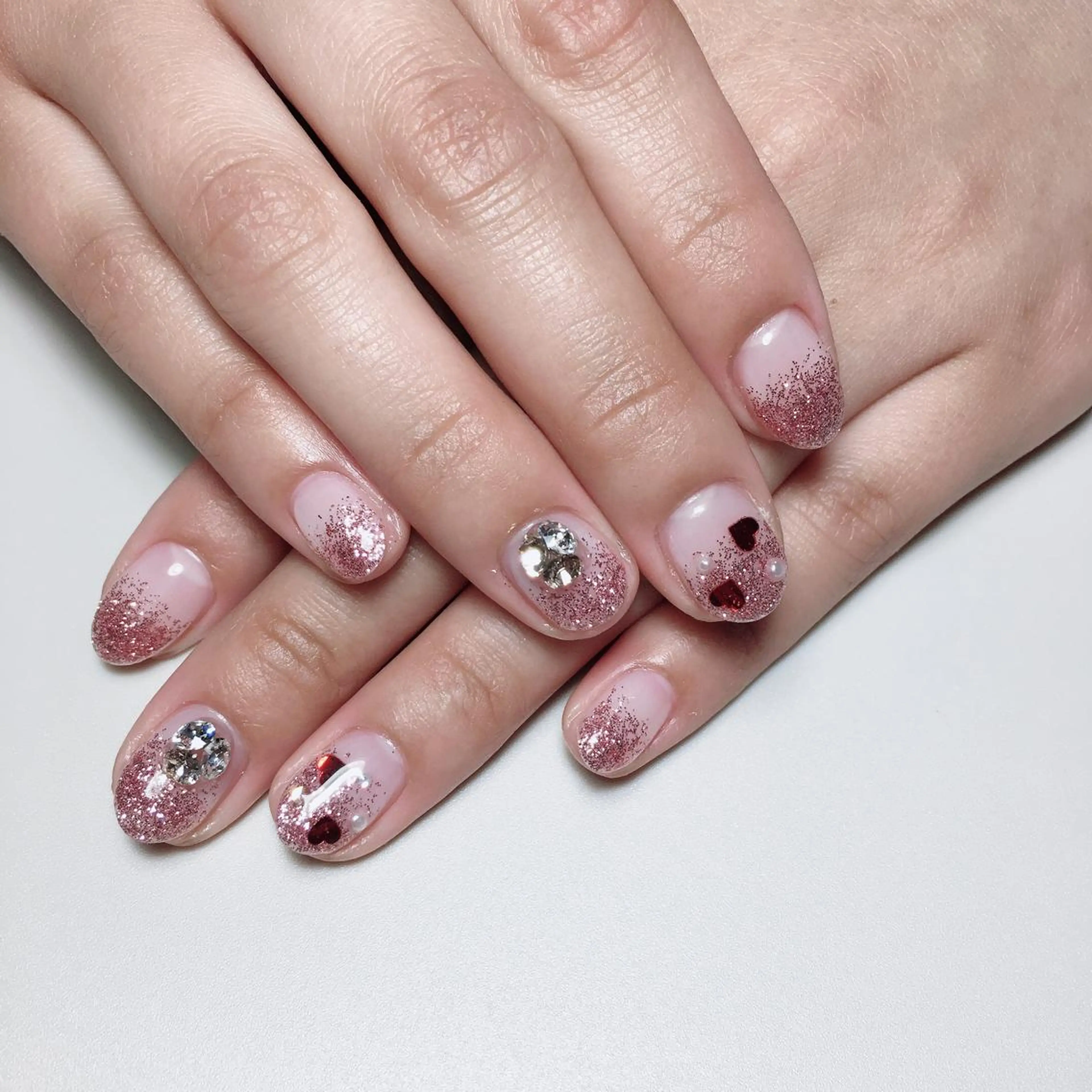 ネイル ハート ホログラムネイル ストーンネイル ハンドネイル kipinail 川﨑えりかのネイルデザイン