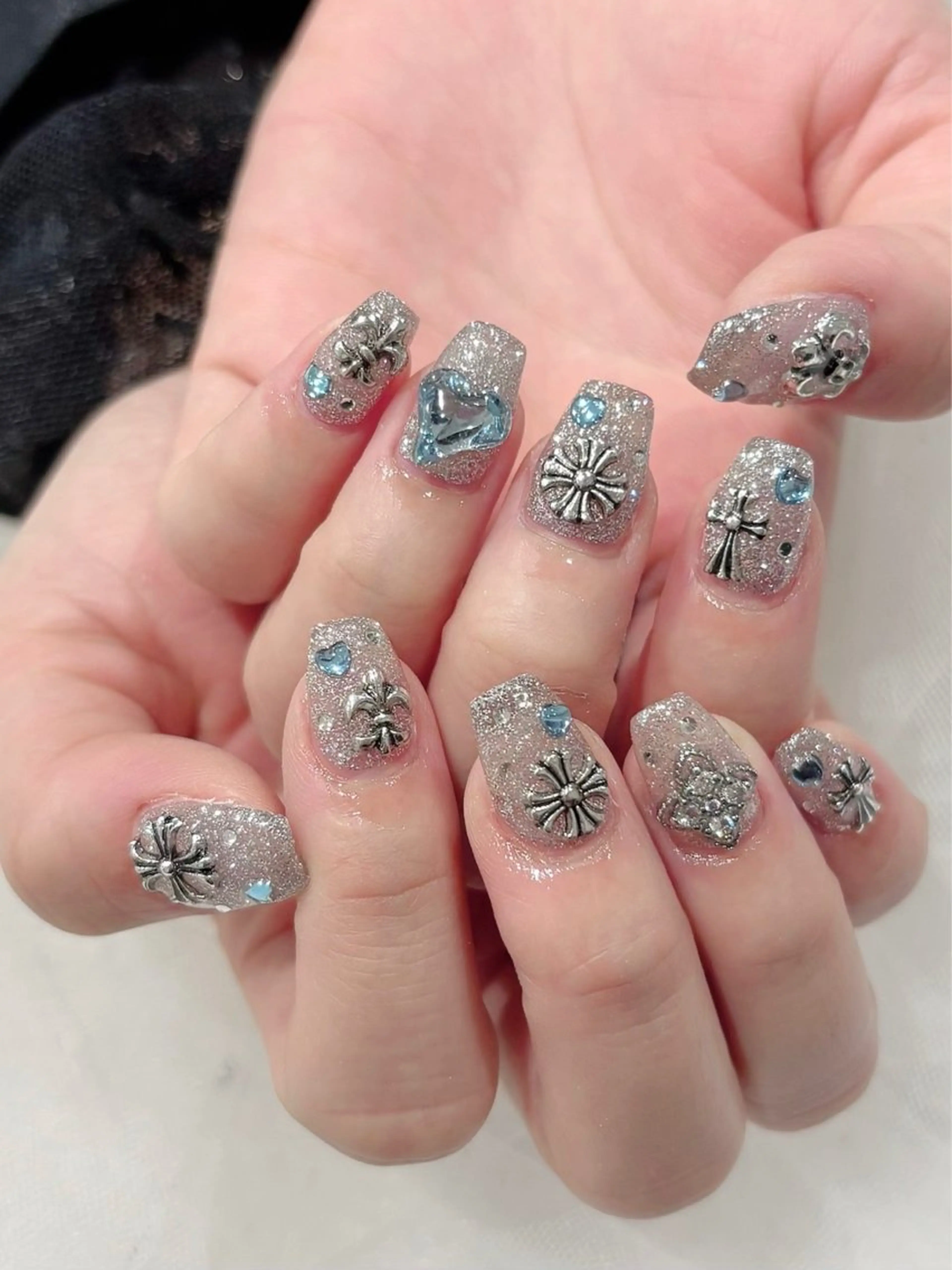 ネイル Zir nail 津田沼店所属・☁️ ゆい 🧸💛のネイルデザイン