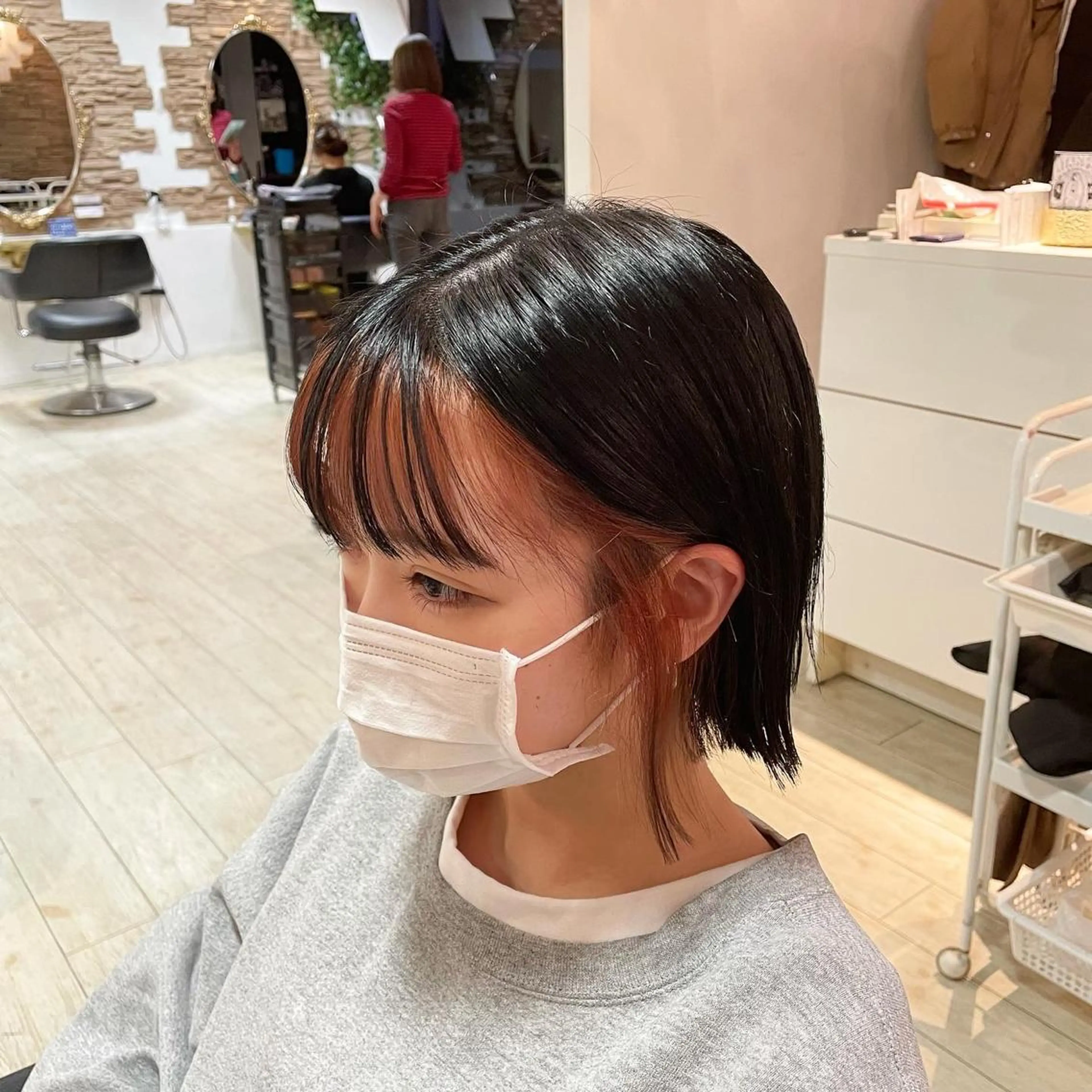 ショート カラー カット ヘアカラー トリートメント 神 .のヘアスタイル