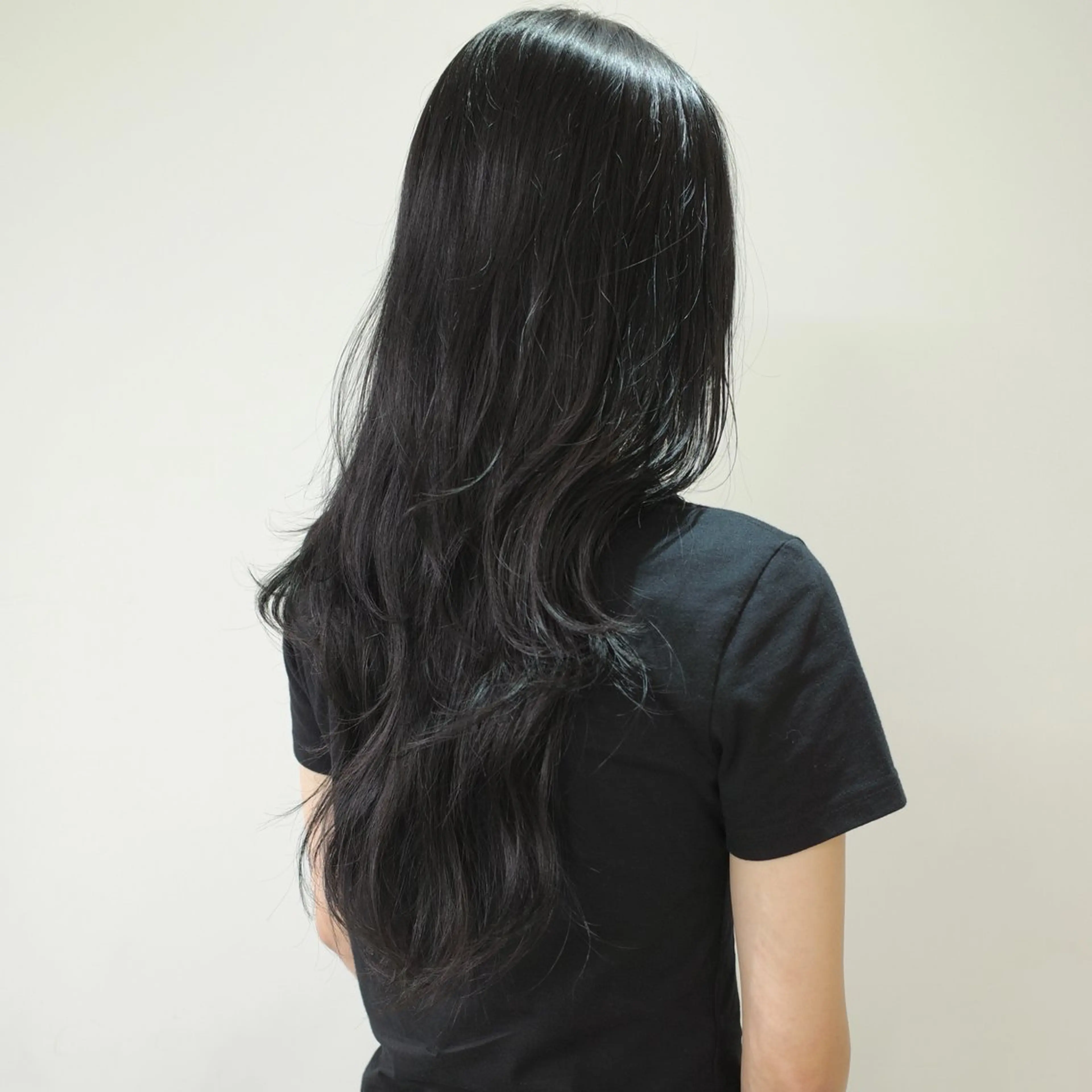 ロング カラー 透明感カラー 顔まわりレイヤー 顔周りカット ハッシュカット レイヤーカット カット ヘアカラー トリートメント nonoka オリーブ/グレージュのヘアスタイル