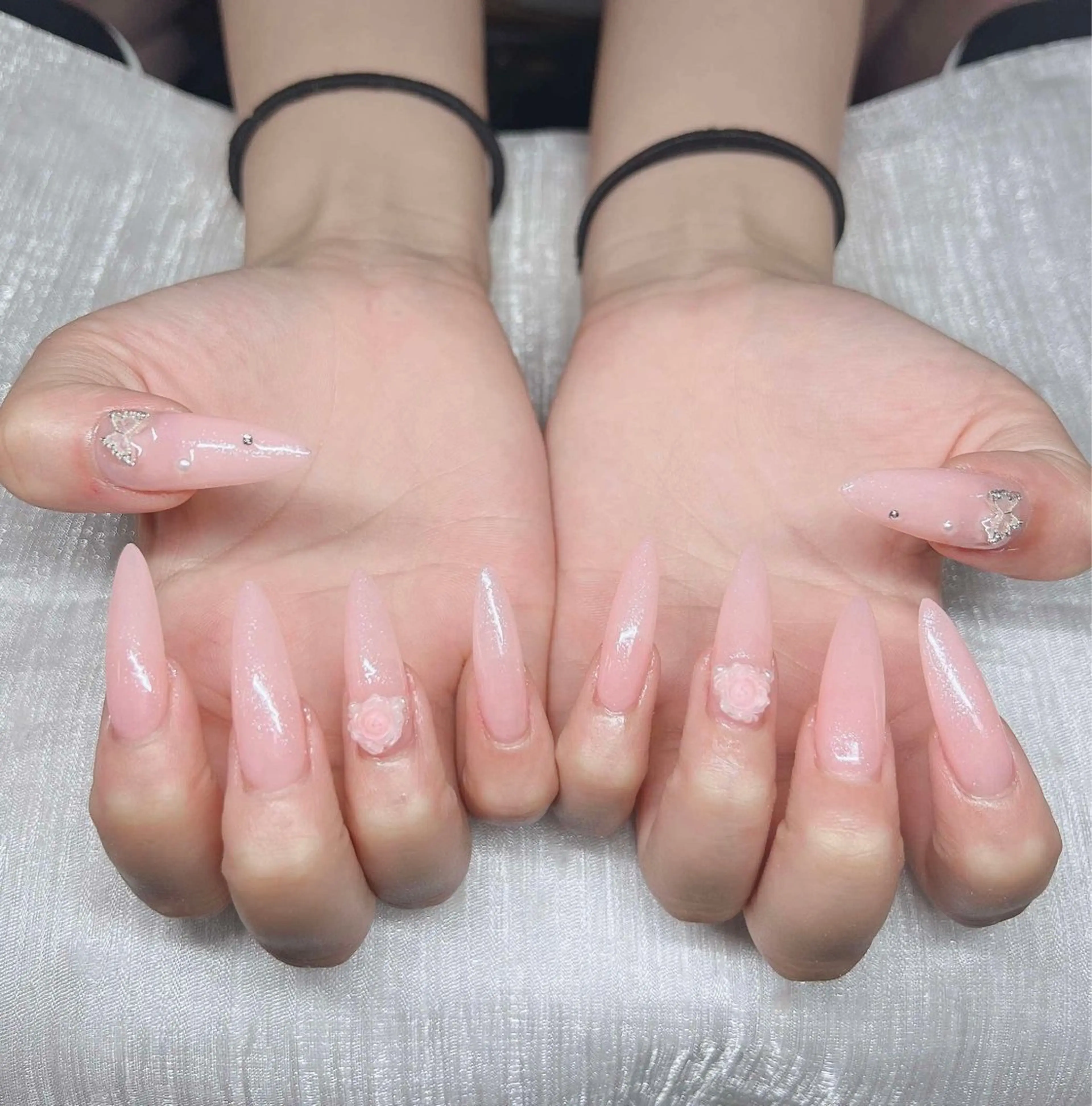 ネイル 長さ出し グラデーション 卒業式 キラキラネイル マグネットネイル ハンドネイル Lee Nailsのネイルデザイン