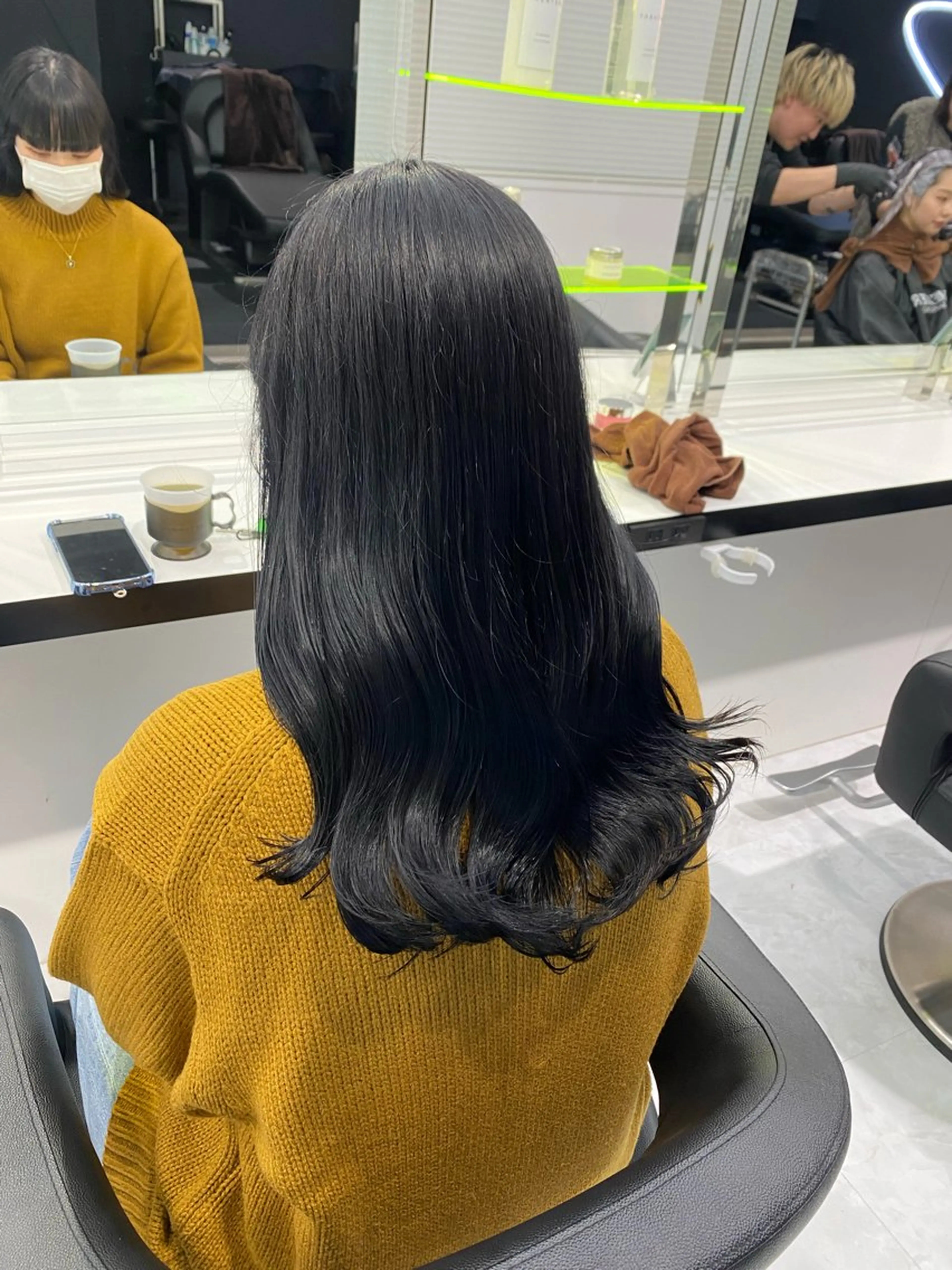 ロング カラー パーマ ヘアアレンジ 透明感ブリーチカラー 🌈TOMOHIROのヘアスタイル