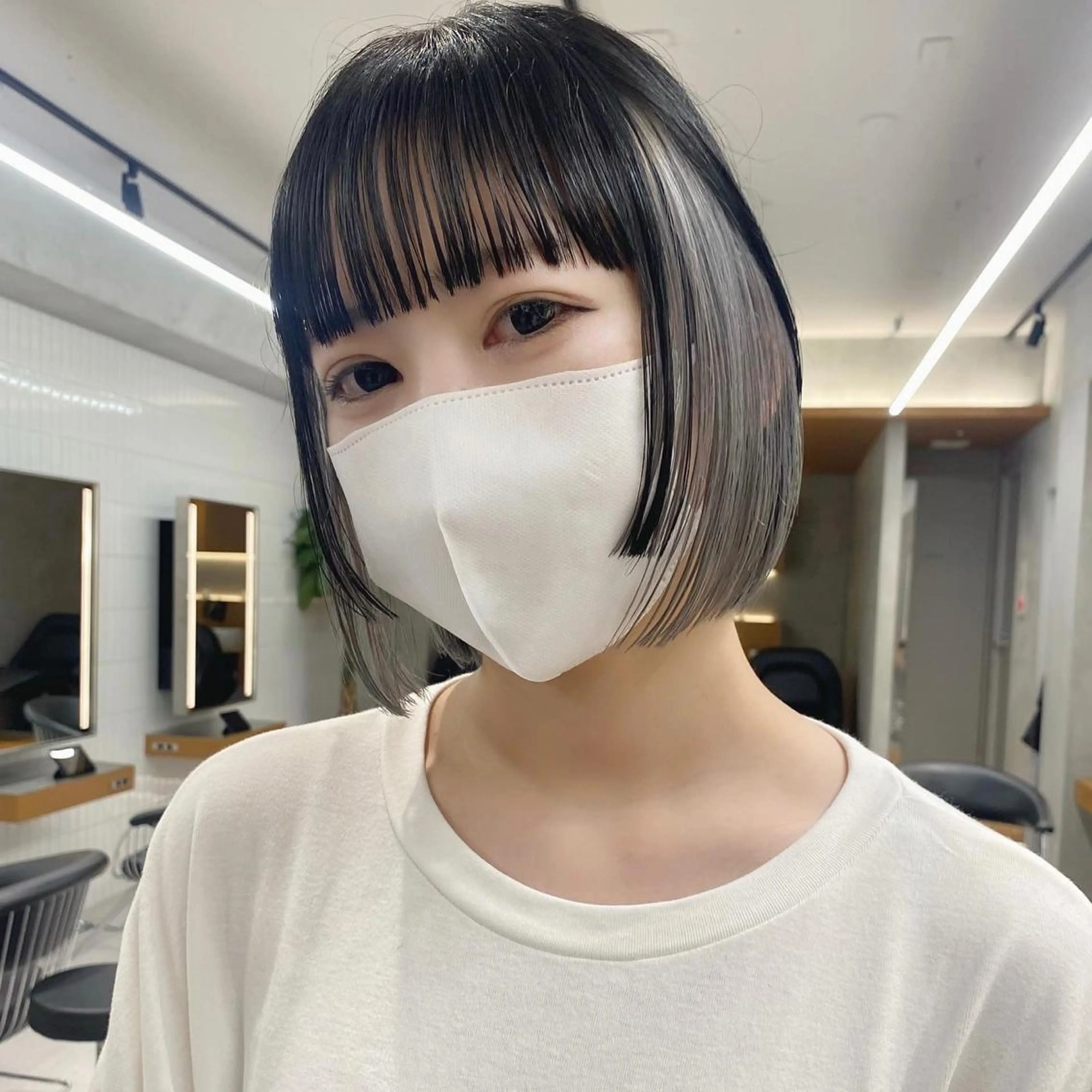 ミディアム カラー センターパート/ 暖色カラーayuのヘアスタイル