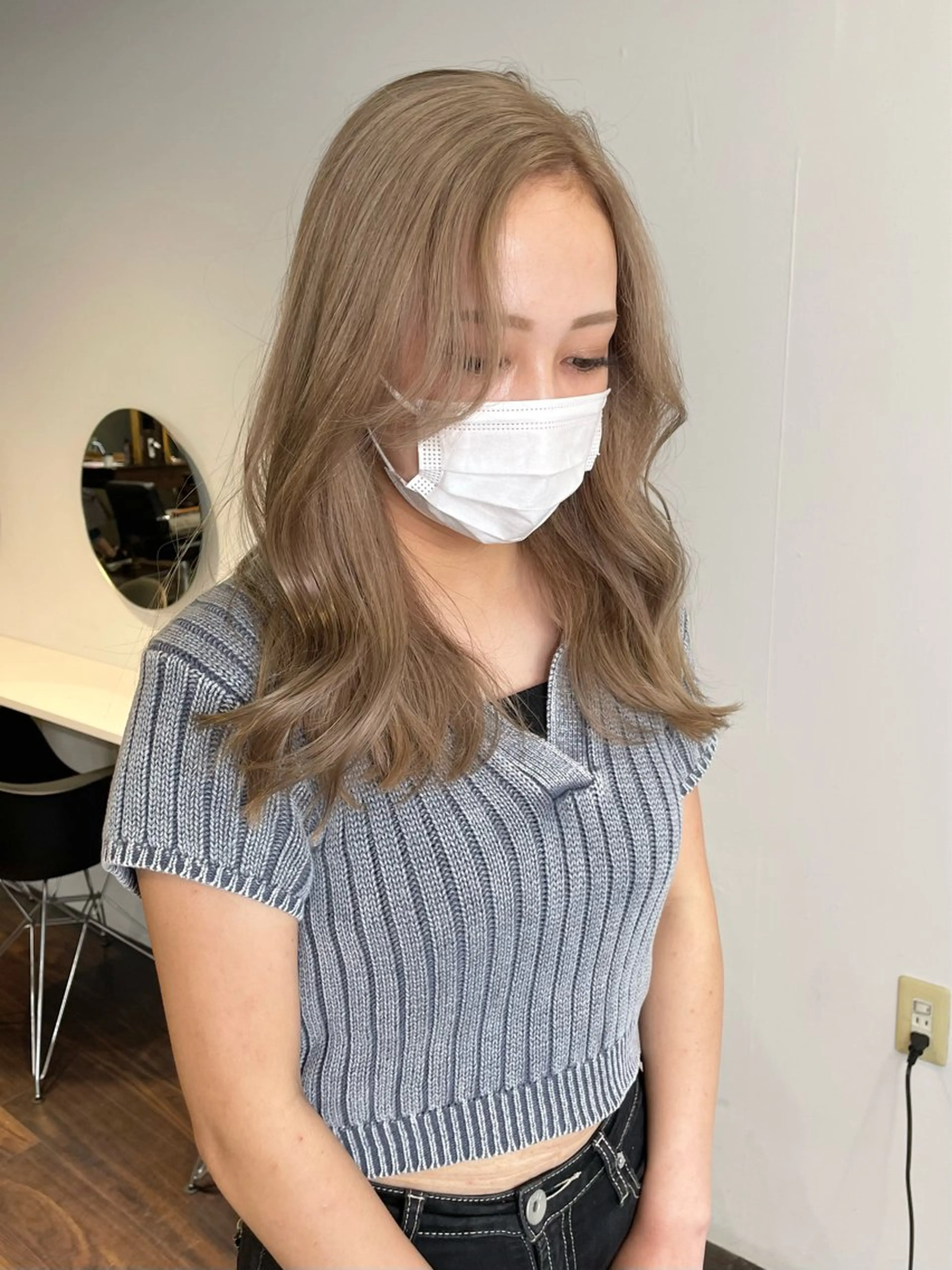 ロング カラー ヘアアレンジ ベージュカラー ブリーチ ダブルカラー ラテベージュ ミルクティーベージュ maoブリーチ無し 似合わせカラーのヘアスタイル
