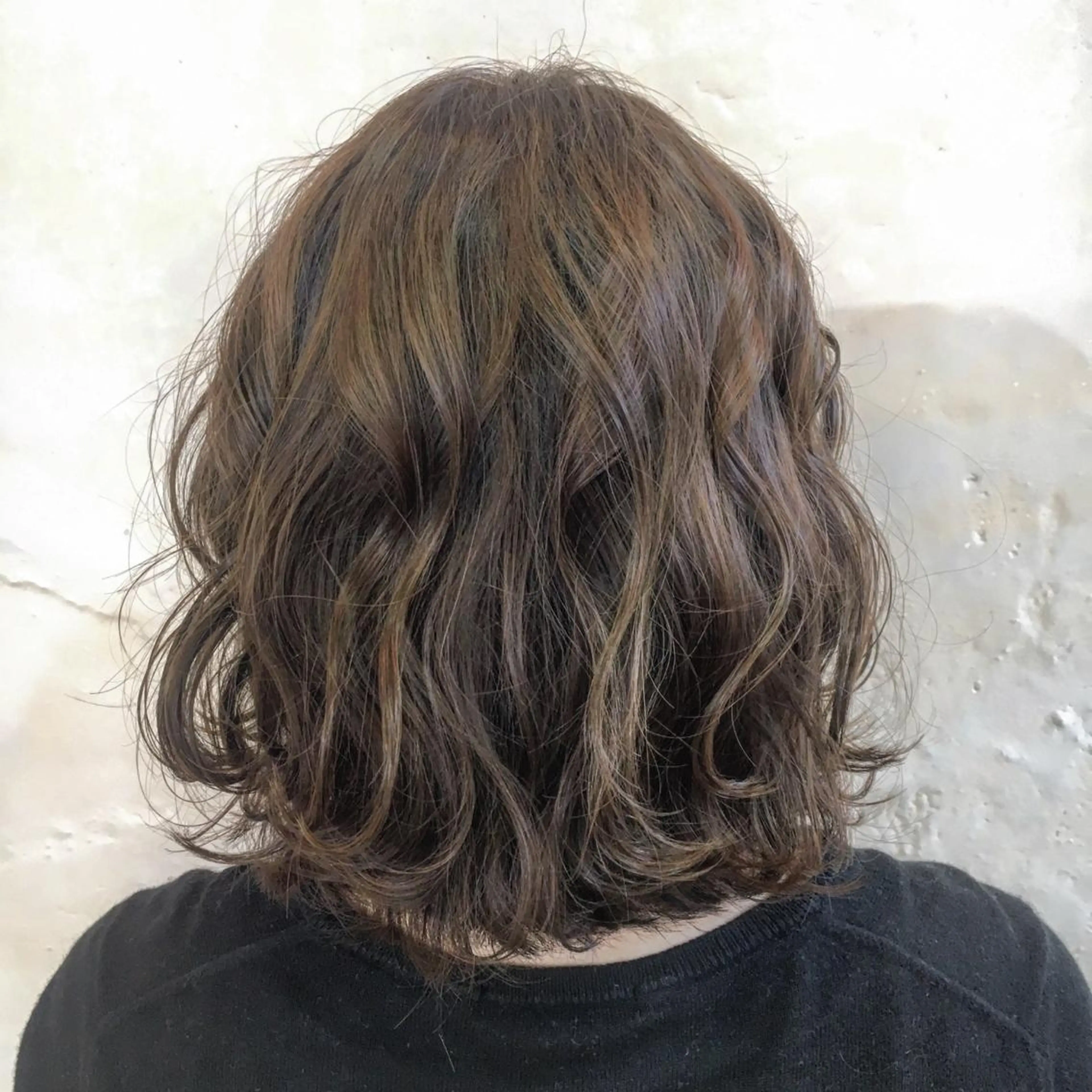 ミディアム 角床直哉 カラーカットNO 1のヘアスタイル