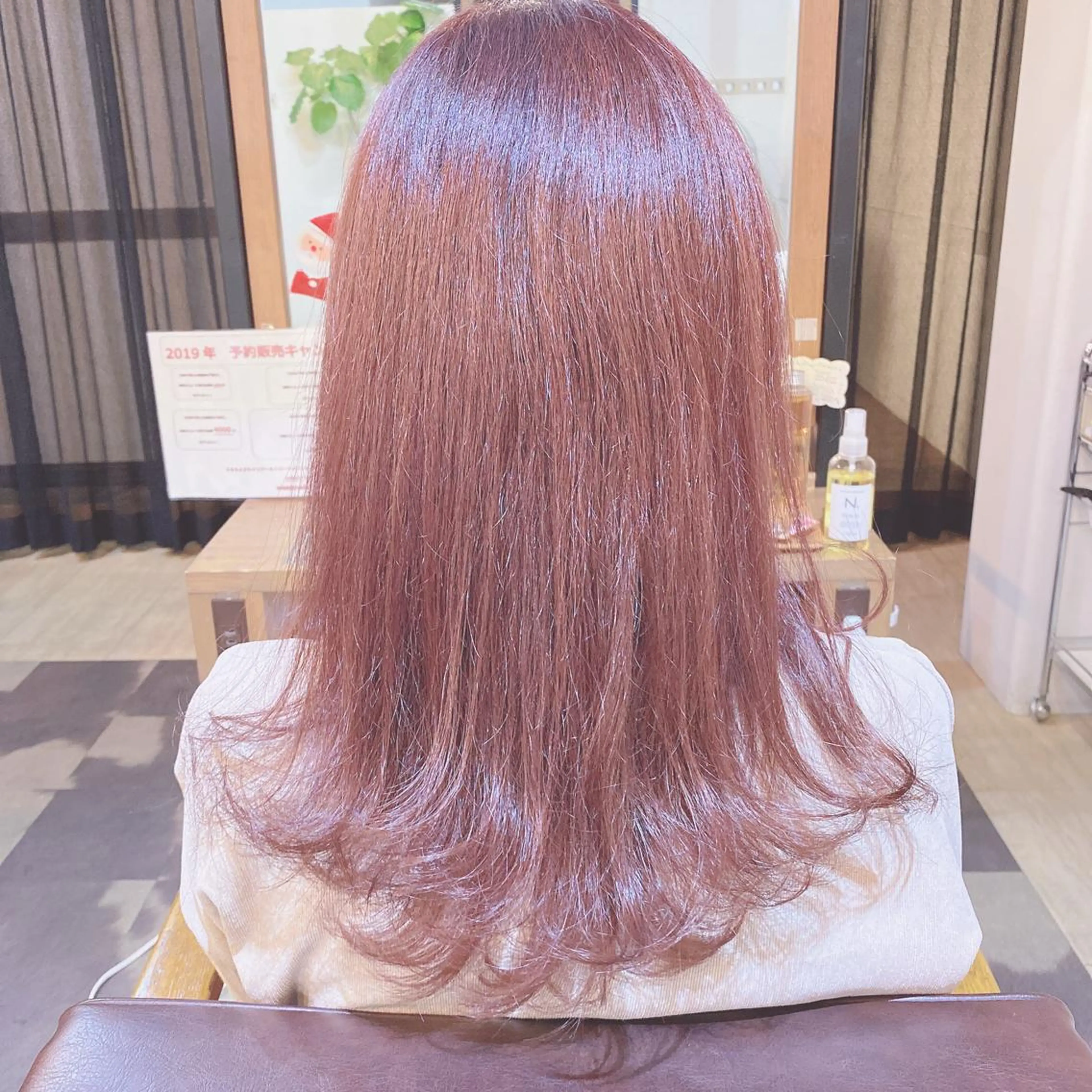 セミロング BRAS ナカガワのヘアスタイル