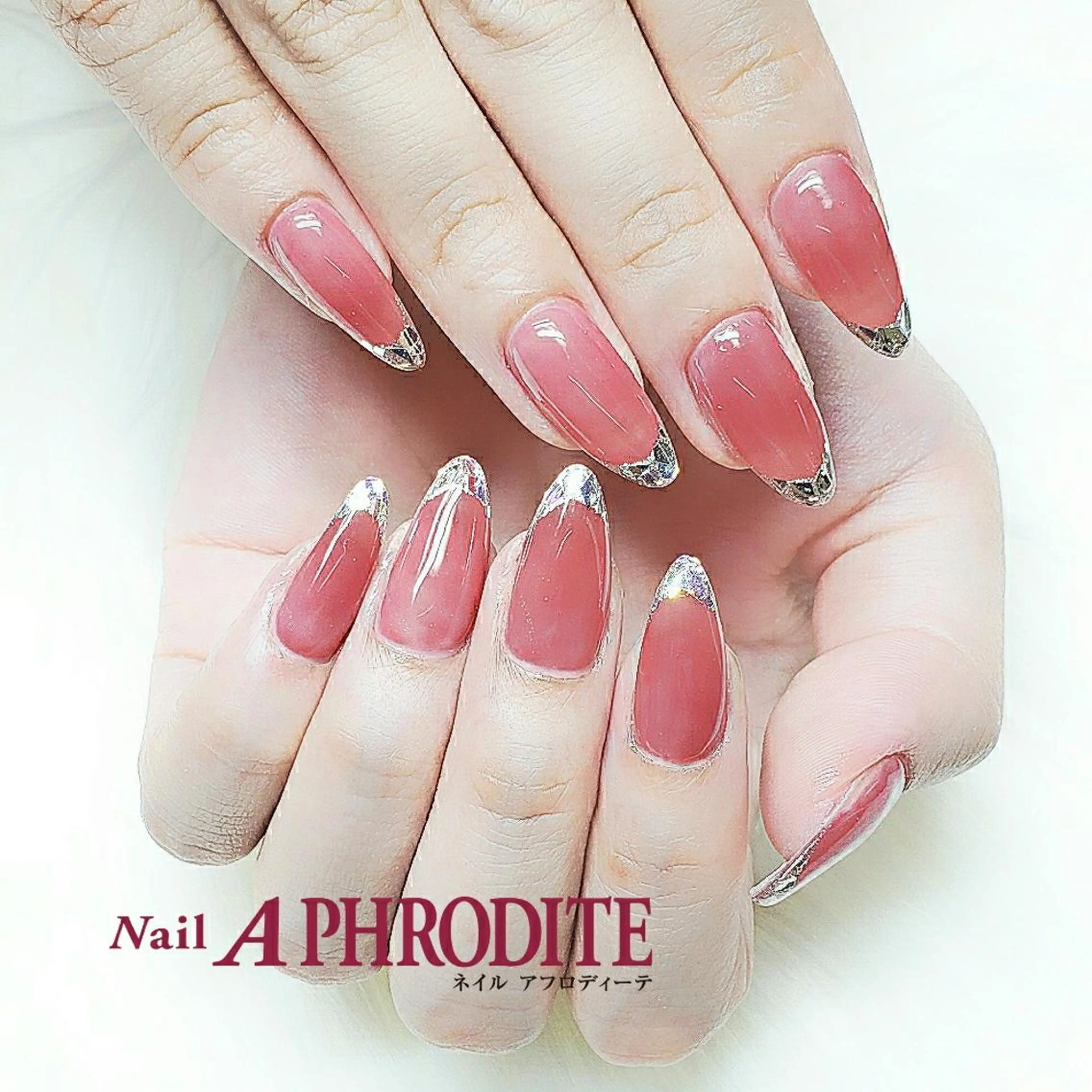 ネイル オーロラネイル クリアネイル ジェルネイル シルバー ソフトジェル ハンドネイル Nail  Aphroditeのネイルデザイン