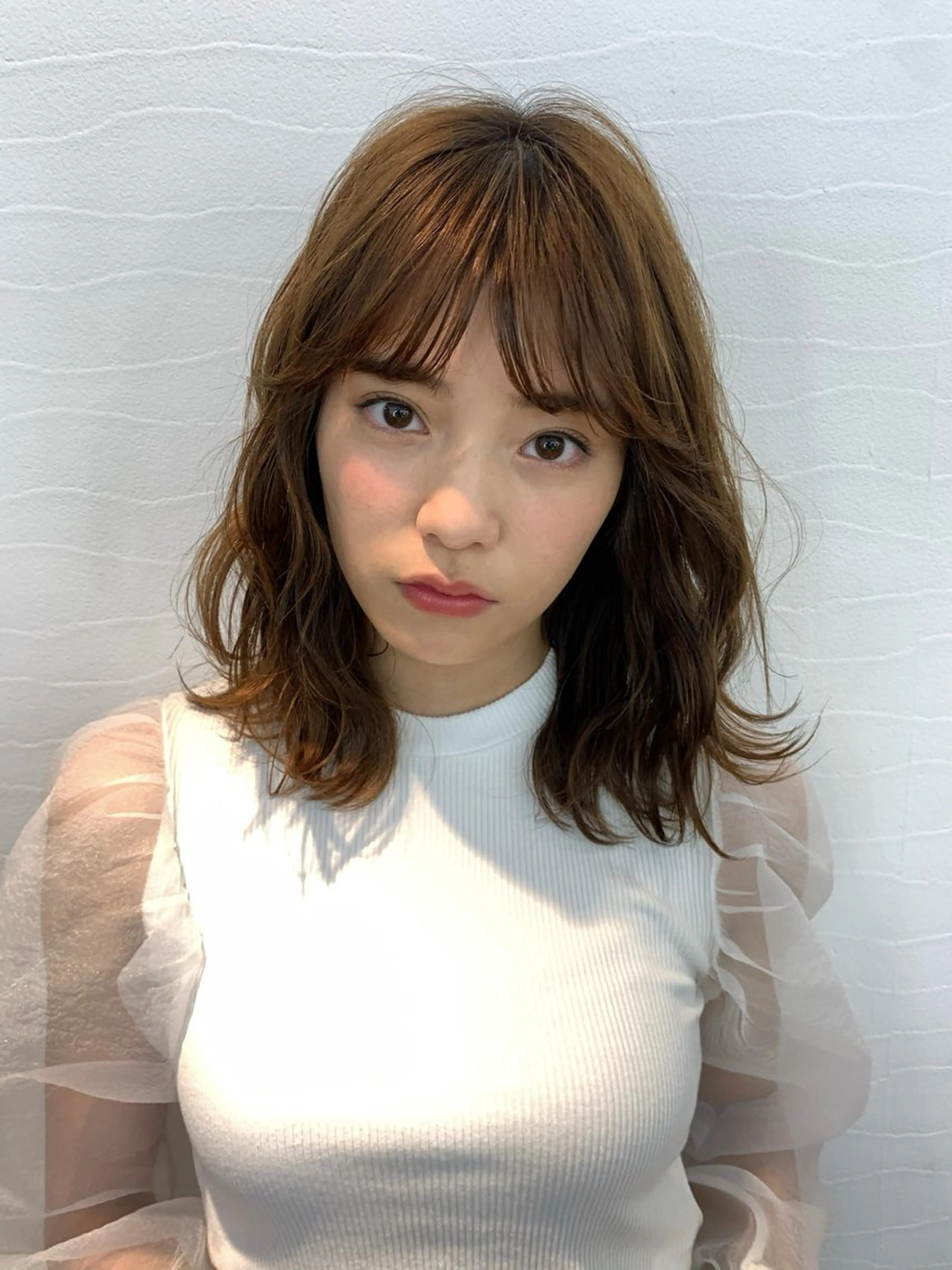 ミディアム コテ巻き/パーマ/艶 透明感/荻原凜太郎のヘアスタイル