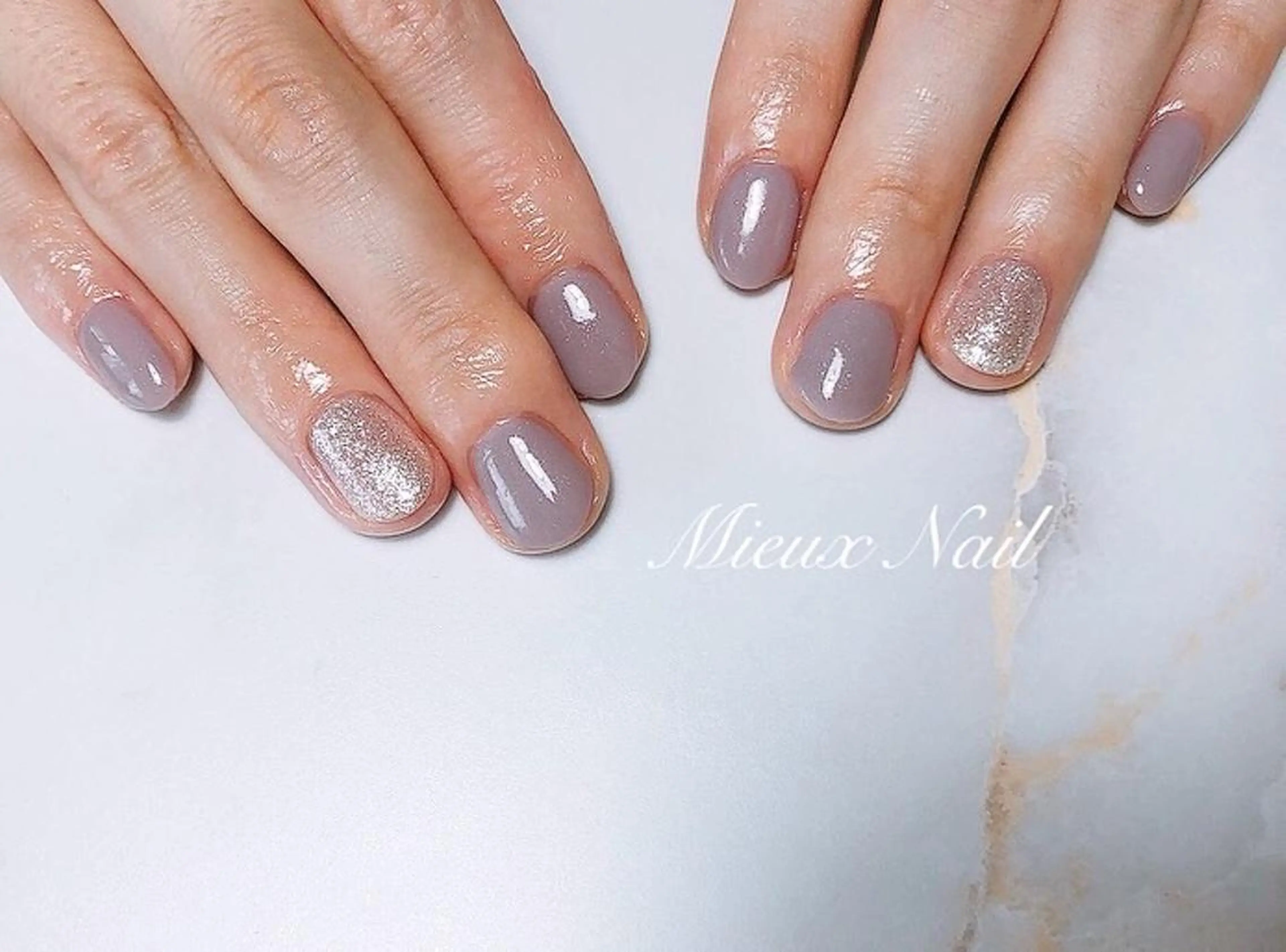 ネイル ラメ(グリッター) オフィスネイル ワンカラーネイル シンプルネイル 市川 麻衣子のネイルデザイン