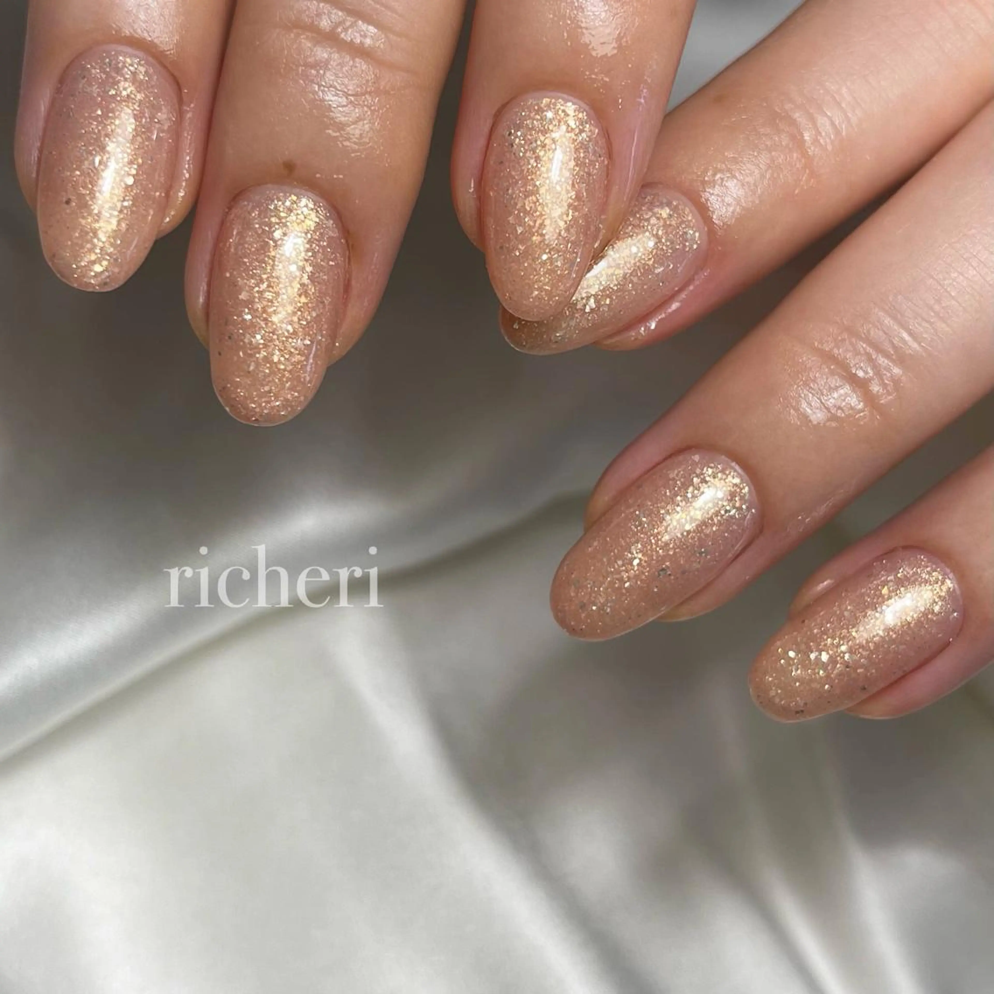 ミディアム ネイル ハンドネイル richeri beautyのエステ・リラクイメージ