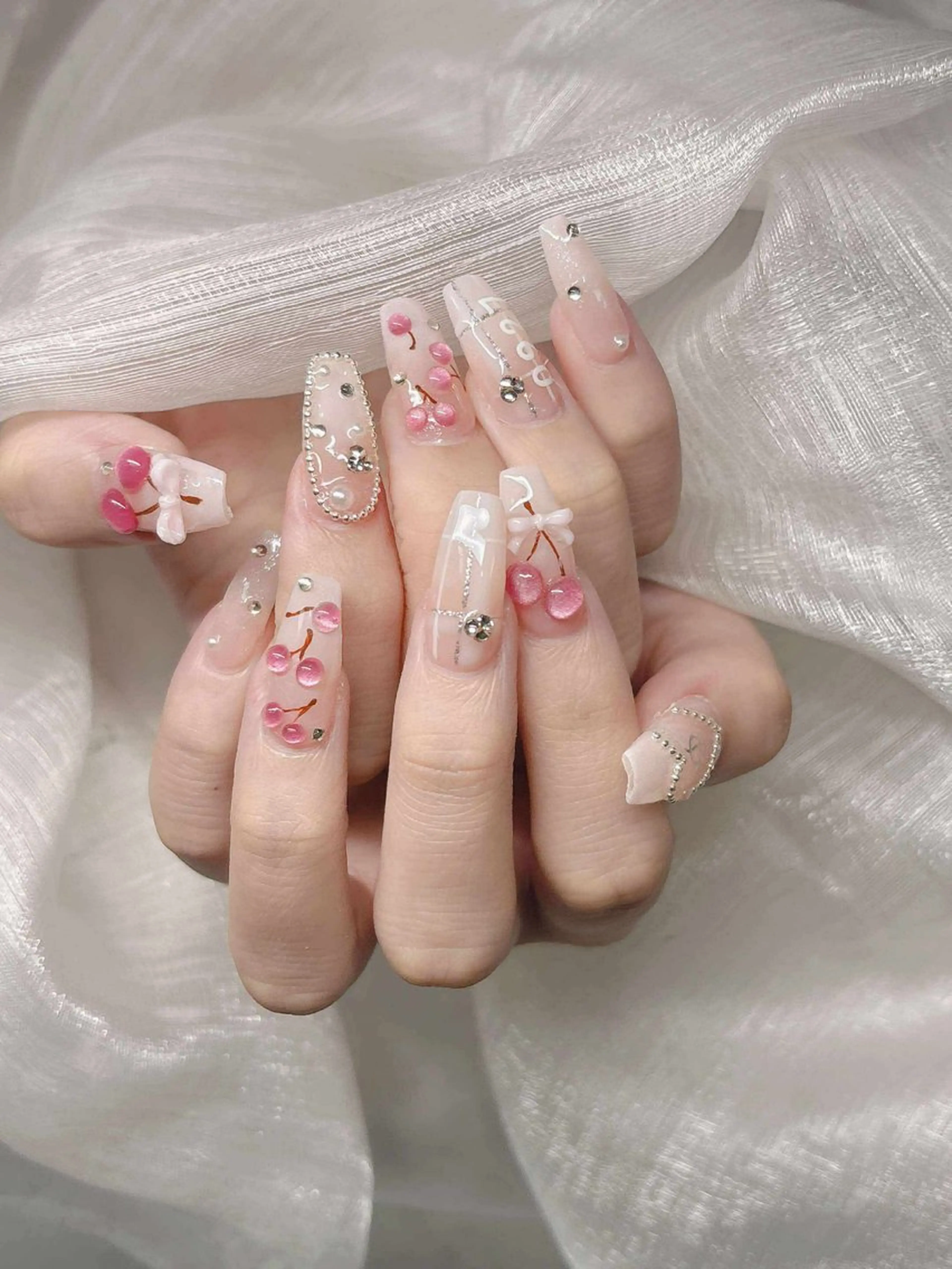 ネイル 長さ出し グラデーション 卒業式 キラキラネイル マグネットネイル ハンドネイル Lee Nailsのネイルデザイン